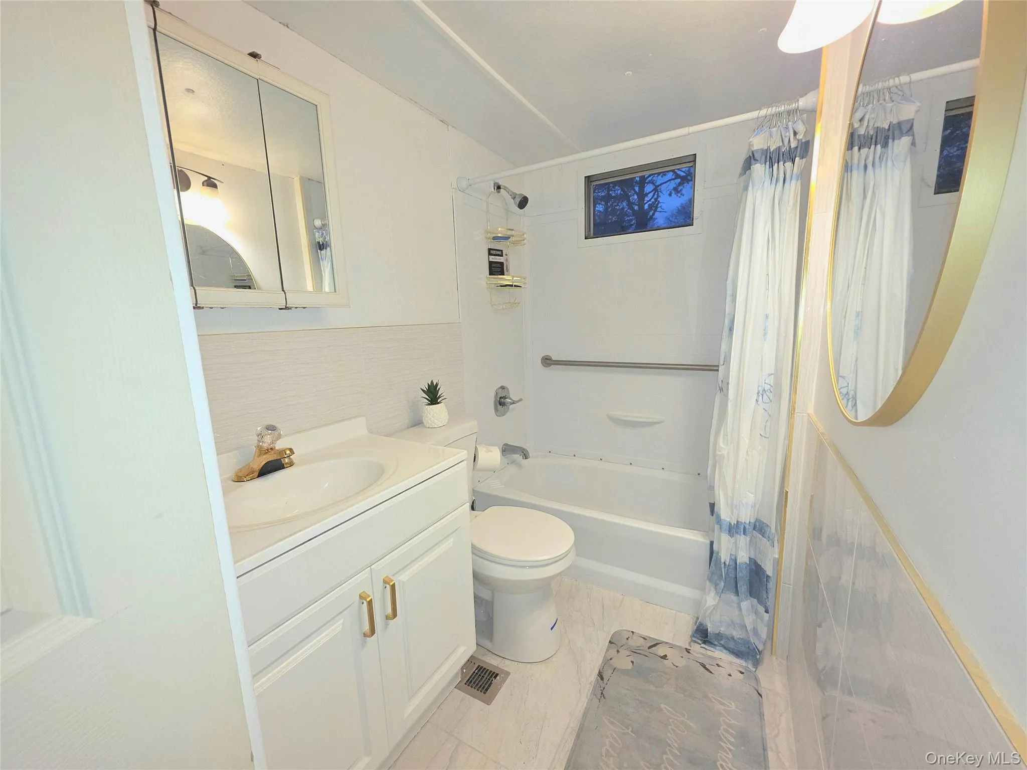 525 Riverleigh Ave, Riverhead, NY, 2 Bedrooms Bedrooms, 5 Rooms Rooms,1 BathroomBathrooms,Residential,For Rent,Ave,0,988570 525 Riverleigh Ave, Riverhead, NY, 2 Bedrooms Bedrooms, 5 Rooms Rooms,1 BathroomBathrooms,Residential,For Rent,Ave,0,988570