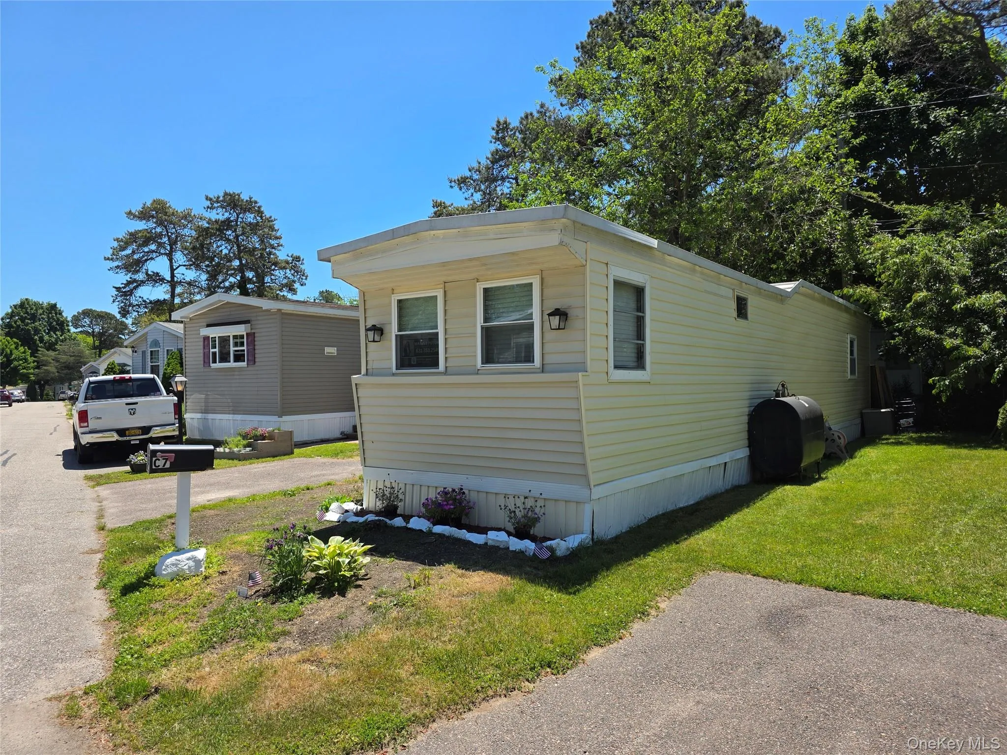 525 Riverleigh Ave, Riverhead, NY, 2 Bedrooms Bedrooms, 5 Rooms Rooms,1 BathroomBathrooms,Residential,For Rent,Ave,0,988570 525 Riverleigh Ave, Riverhead, NY, 2 Bedrooms Bedrooms, 5 Rooms Rooms,1 BathroomBathrooms,Residential,For Rent,Ave,0,988570