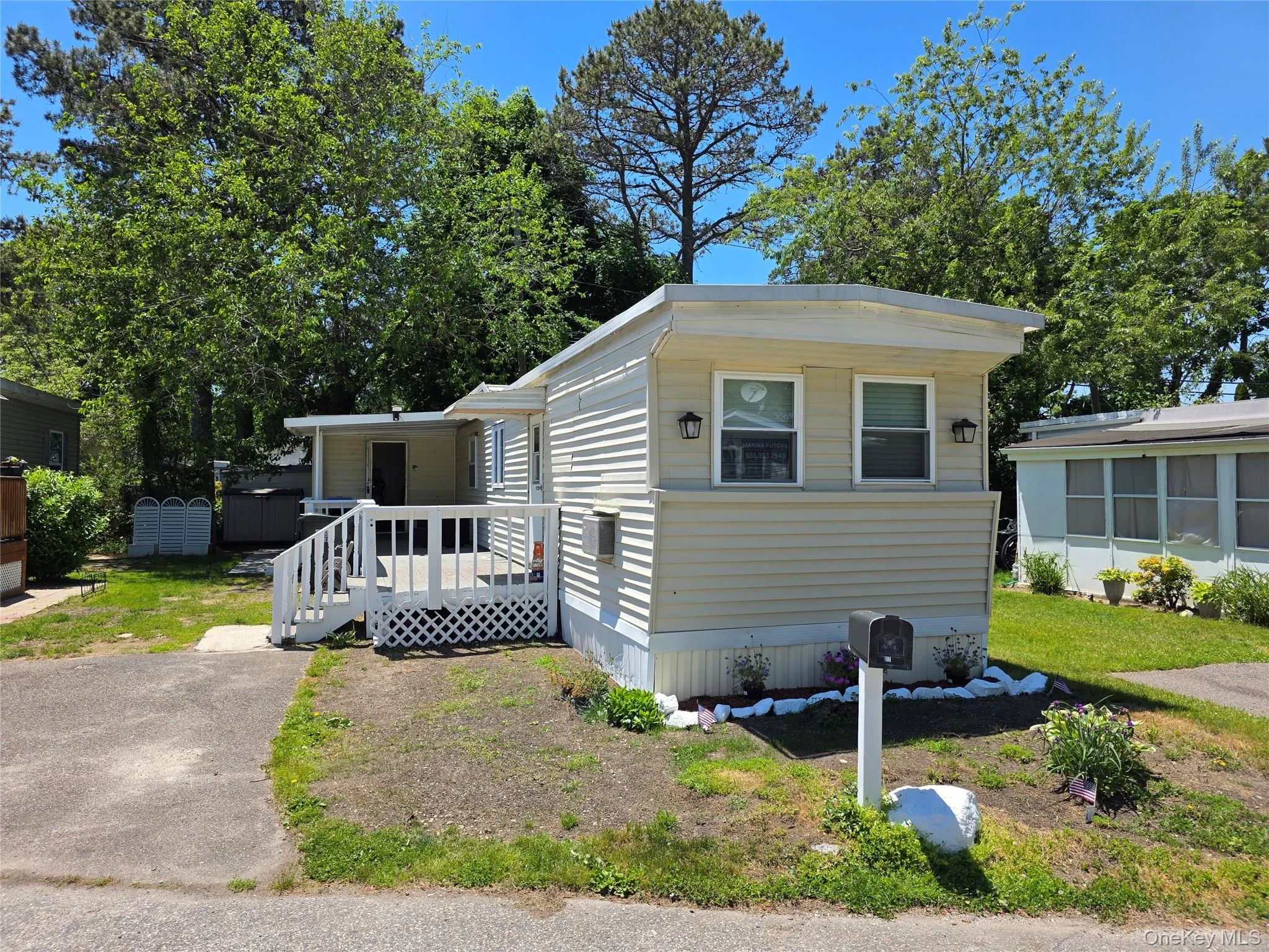 525 Riverleigh Ave, Riverhead, NY, 2 Bedrooms Bedrooms, 5 Rooms Rooms,1 BathroomBathrooms,Residential,For Rent,Ave,0,988570 525 Riverleigh Ave, Riverhead, NY, 2 Bedrooms Bedrooms, 5 Rooms Rooms,1 BathroomBathrooms,Residential,For Rent,Ave,0,988570