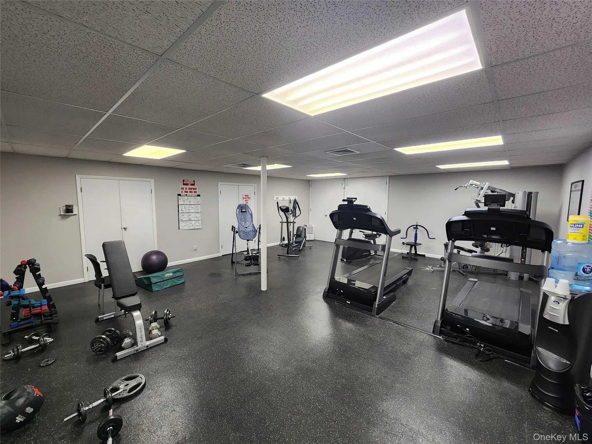 525 Riverleigh Ave, Riverhead, NY, 2 Bedrooms Bedrooms, 5 Rooms Rooms,1 BathroomBathrooms,Residential,For Rent,Ave,0,988570 525 Riverleigh Ave, Riverhead, NY, 2 Bedrooms Bedrooms, 5 Rooms Rooms,1 BathroomBathrooms,Residential,For Rent,Ave,0,988570