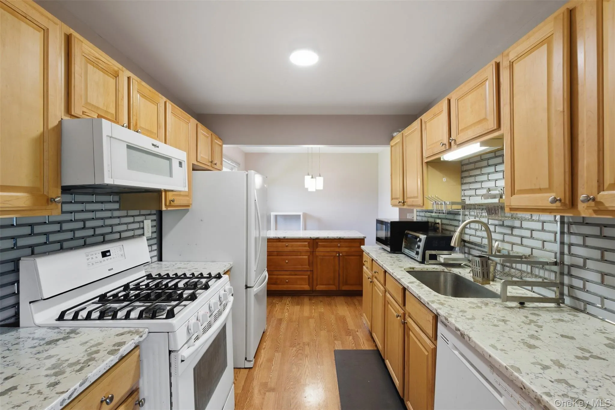 17 New Holland Village, Clarkstown, NY, 2 Bedrooms Bedrooms, 5 Rooms Rooms,1 BathroomBathrooms,Residential,For Rent,New Holland,0,988575 17 New Holland Village, Clarkstown, NY, 2 Bedrooms Bedrooms, 5 Rooms Rooms,1 BathroomBathrooms,Residential,For Rent,New Holland,0,988575