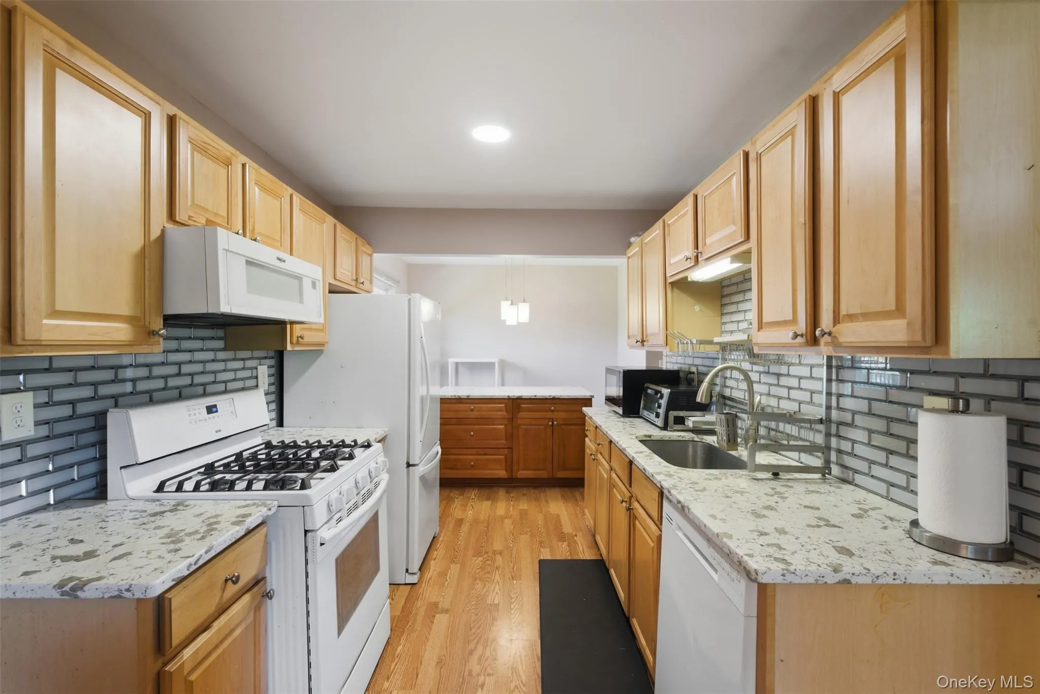 17 New Holland Village, Clarkstown, NY, 2 Bedrooms Bedrooms, 5 Rooms Rooms,1 BathroomBathrooms,Residential,For Rent,New Holland,0,988575 17 New Holland Village, Clarkstown, NY, 2 Bedrooms Bedrooms, 5 Rooms Rooms,1 BathroomBathrooms,Residential,For Rent,New Holland,0,988575