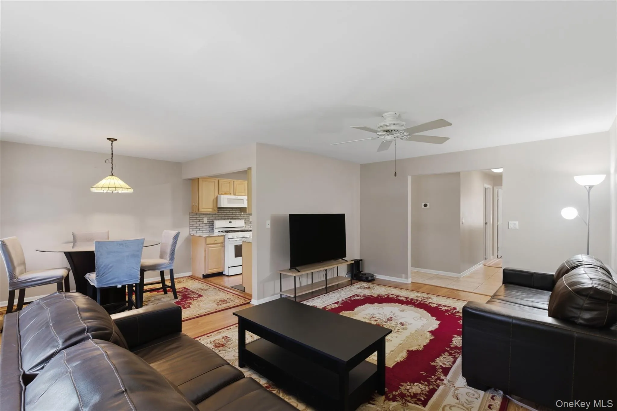 17 New Holland Village, Clarkstown, NY, 2 Bedrooms Bedrooms, 5 Rooms Rooms,1 BathroomBathrooms,Residential,For Rent,New Holland,0,988575 17 New Holland Village, Clarkstown, NY, 2 Bedrooms Bedrooms, 5 Rooms Rooms,1 BathroomBathrooms,Residential,For Rent,New Holland,0,988575