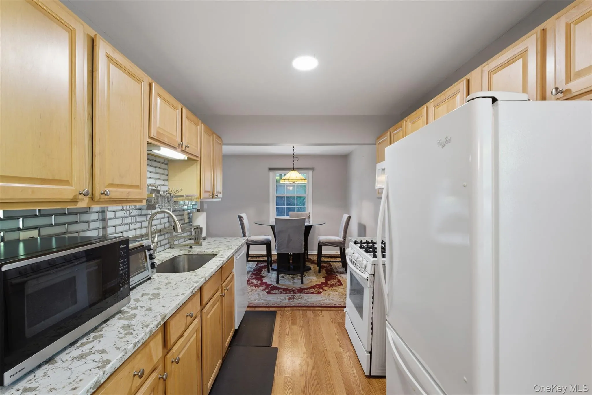 17 New Holland Village, Clarkstown, NY, 2 Bedrooms Bedrooms, 5 Rooms Rooms,1 BathroomBathrooms,Residential,For Rent,New Holland,0,988575 17 New Holland Village, Clarkstown, NY, 2 Bedrooms Bedrooms, 5 Rooms Rooms,1 BathroomBathrooms,Residential,For Rent,New Holland,0,988575