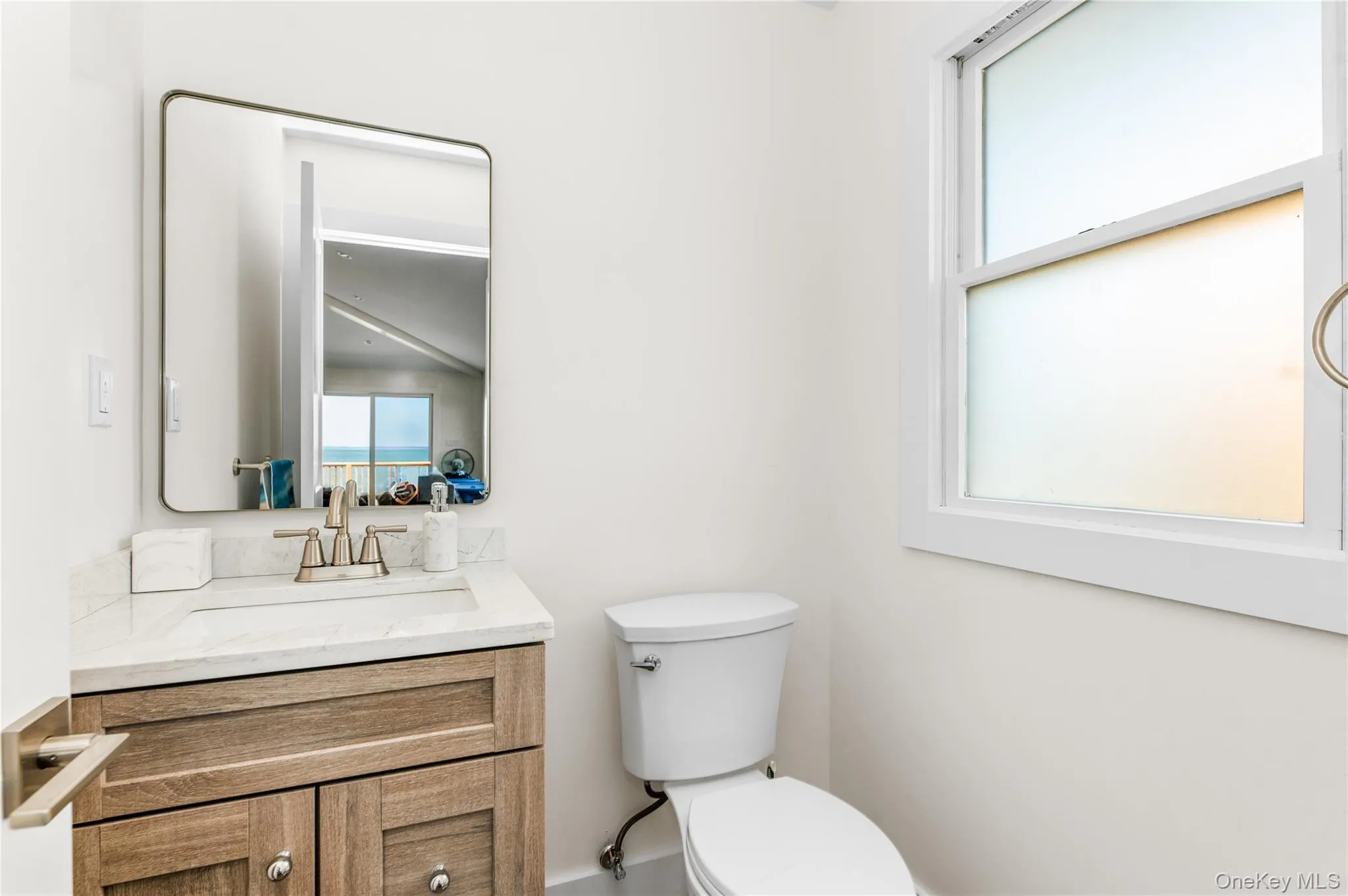11 Bayview Walk, Brookhaven, NY, 3 Bedrooms Bedrooms, 6 Rooms Rooms,1 BathroomBathrooms,Residential Lease,For Rent,Bayview,0,988583 11 Bayview Walk, Brookhaven, NY, 3 Bedrooms Bedrooms, 6 Rooms Rooms,1 BathroomBathrooms,Residential Lease,For Rent,Bayview,0,988583
