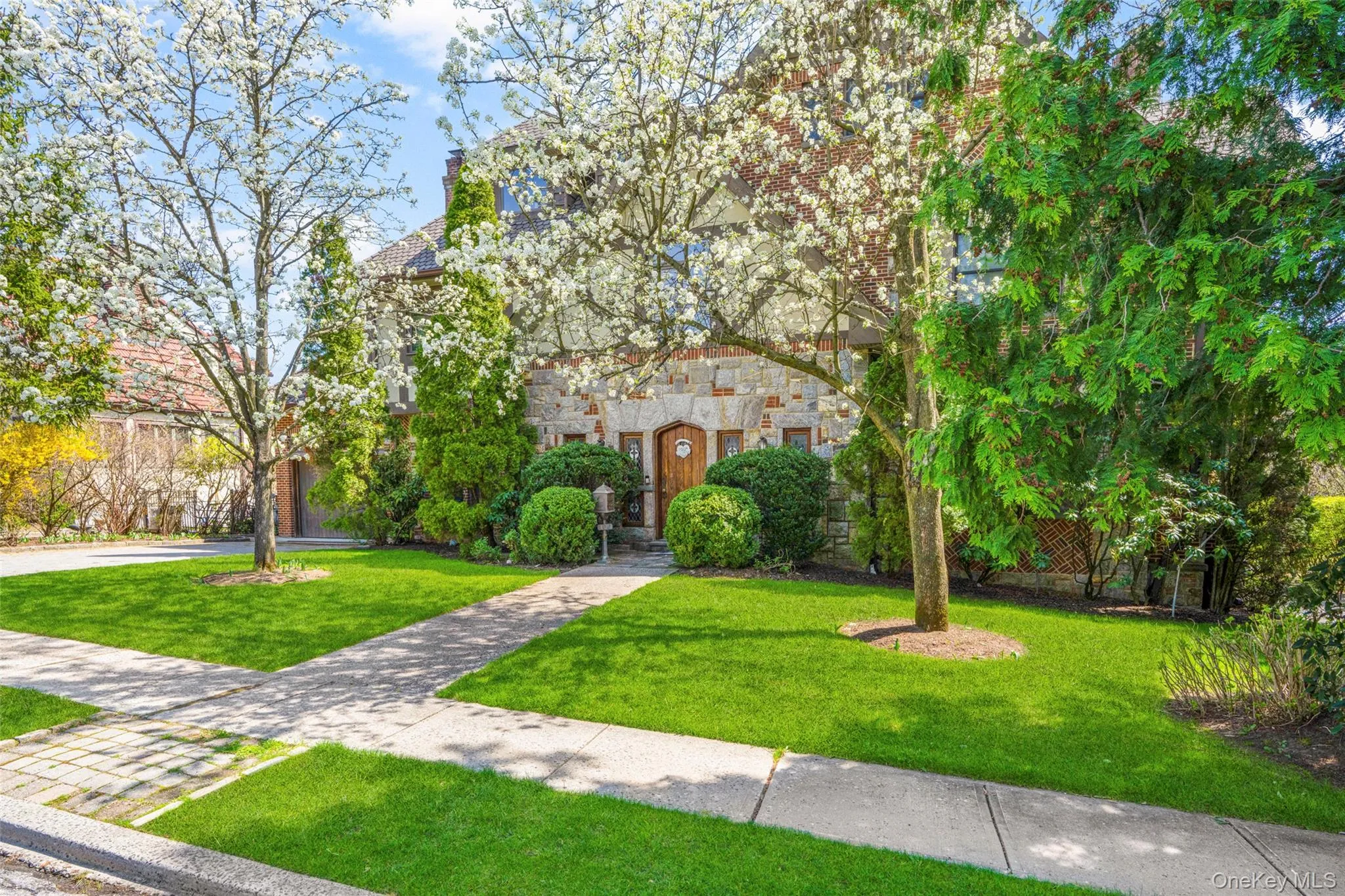 106 Carver Terrace, Yonkers, NY, 4 Bedrooms Bedrooms, 12 Rooms Rooms,4 BathroomsBathrooms,Residential,For Rent,Carver,0,988593 106 Carver Terrace, Yonkers, NY, 4 Bedrooms Bedrooms, 12 Rooms Rooms,4 BathroomsBathrooms,Residential,For Rent,Carver,0,988593