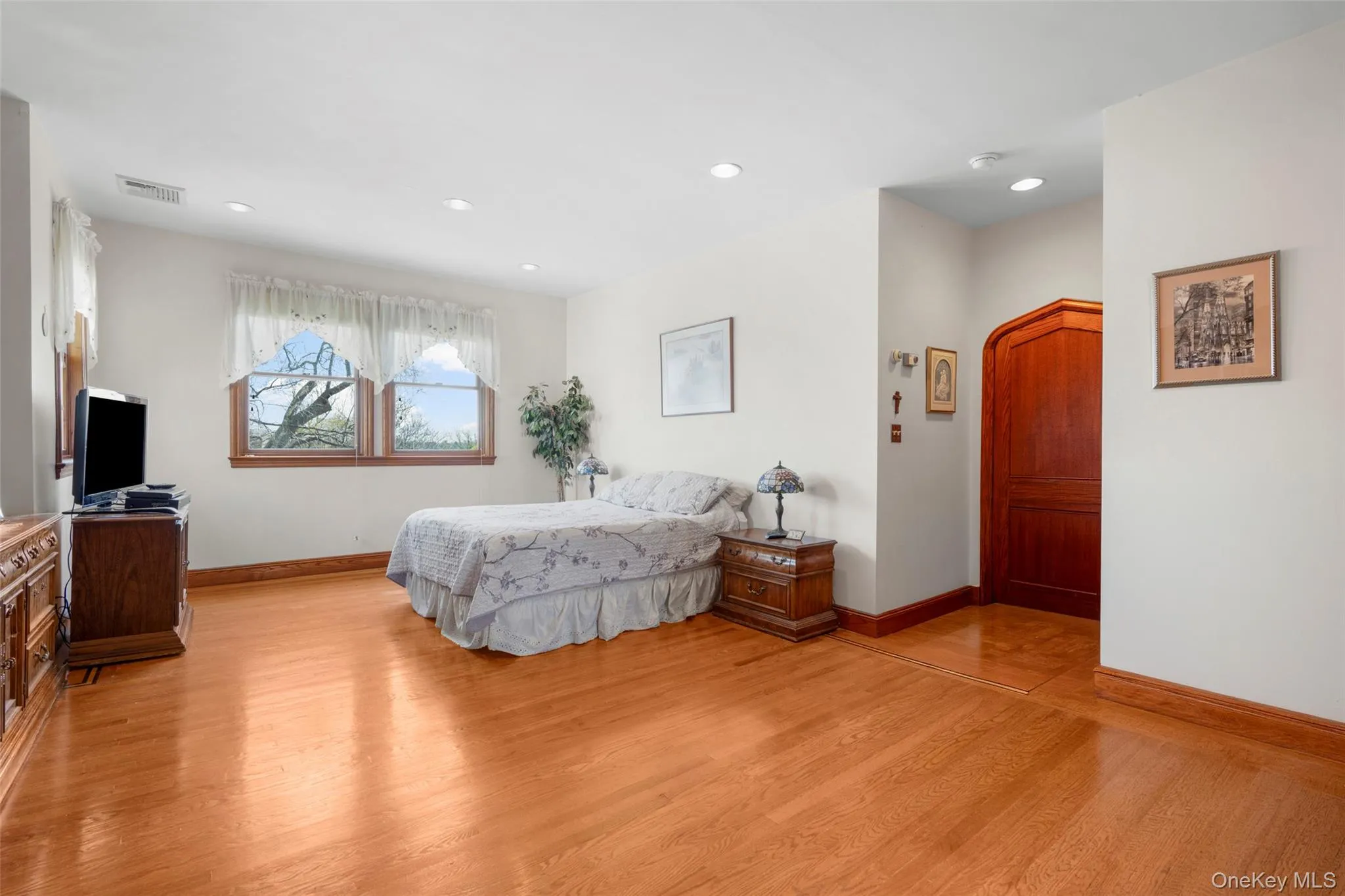 106 Carver Terrace, Yonkers, NY, 4 Bedrooms Bedrooms, 12 Rooms Rooms,4 BathroomsBathrooms,Residential,For Rent,Carver,0,988593 106 Carver Terrace, Yonkers, NY, 4 Bedrooms Bedrooms, 12 Rooms Rooms,4 BathroomsBathrooms,Residential,For Rent,Carver,0,988593