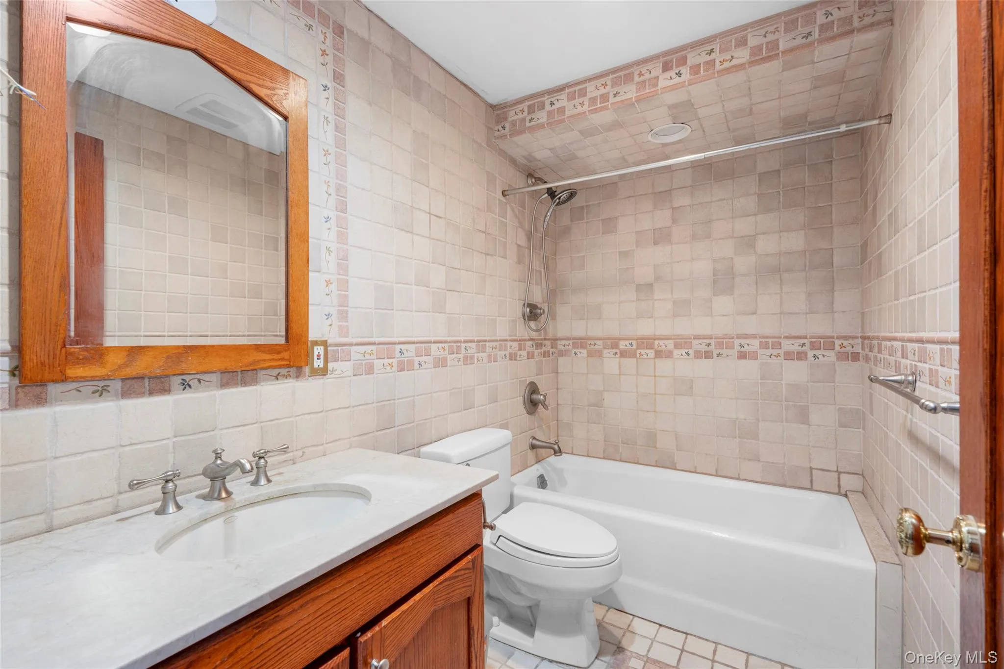 106 Carver Terrace, Yonkers, NY, 4 Bedrooms Bedrooms, 12 Rooms Rooms,4 BathroomsBathrooms,Residential,For Rent,Carver,0,988593 106 Carver Terrace, Yonkers, NY, 4 Bedrooms Bedrooms, 12 Rooms Rooms,4 BathroomsBathrooms,Residential,For Rent,Carver,0,988593