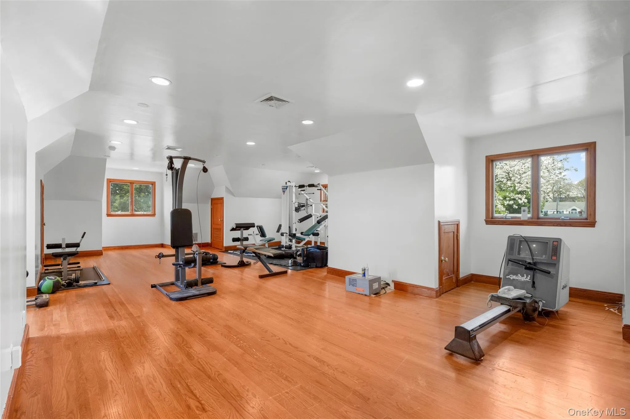 106 Carver Terrace, Yonkers, NY, 4 Bedrooms Bedrooms, 12 Rooms Rooms,4 BathroomsBathrooms,Residential,For Rent,Carver,0,988593 106 Carver Terrace, Yonkers, NY, 4 Bedrooms Bedrooms, 12 Rooms Rooms,4 BathroomsBathrooms,Residential,For Rent,Carver,0,988593