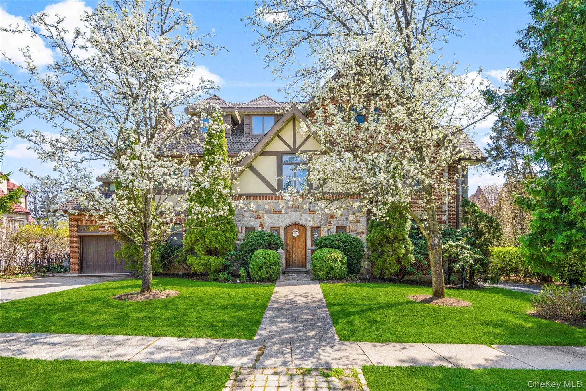 106 Carver Terrace, Yonkers, NY, 4 Bedrooms Bedrooms, 12 Rooms Rooms,4 BathroomsBathrooms,Residential,For Rent,Carver,0,988593 106 Carver Terrace, Yonkers, NY, 4 Bedrooms Bedrooms, 12 Rooms Rooms,4 BathroomsBathrooms,Residential,For Rent,Carver,0,988593