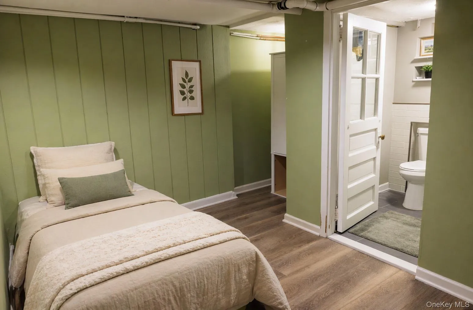 Additional flexible space in basement. Additional flexible space in basement.