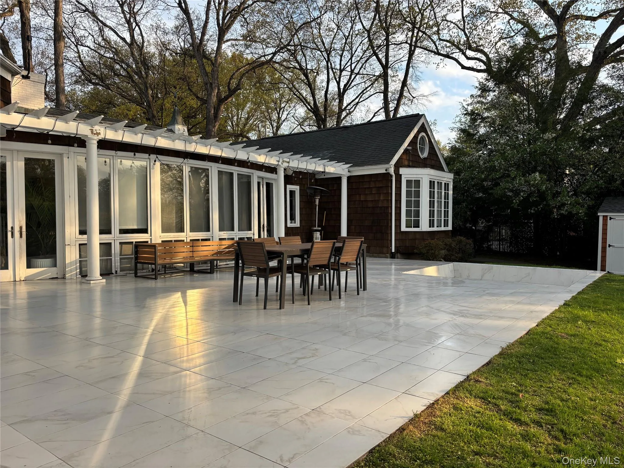 Beautiful porcelain patio with ample space for entertaining! Beautiful porcelain patio with ample space for entertaining!