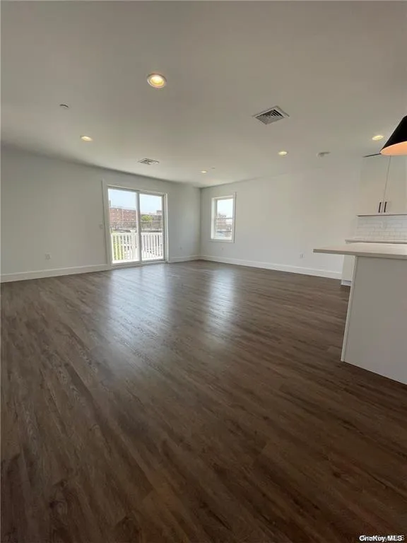 311 Beach 87th Street, New York, NY, 3 Bedrooms Bedrooms, 6 Rooms Rooms,2 BathroomsBathrooms,Residential Lease,For Rent,Beach 87th,0,988632 311 Beach 87th Street, New York, NY, 3 Bedrooms Bedrooms, 6 Rooms Rooms,2 BathroomsBathrooms,Residential Lease,For Rent,Beach 87th,0,988632