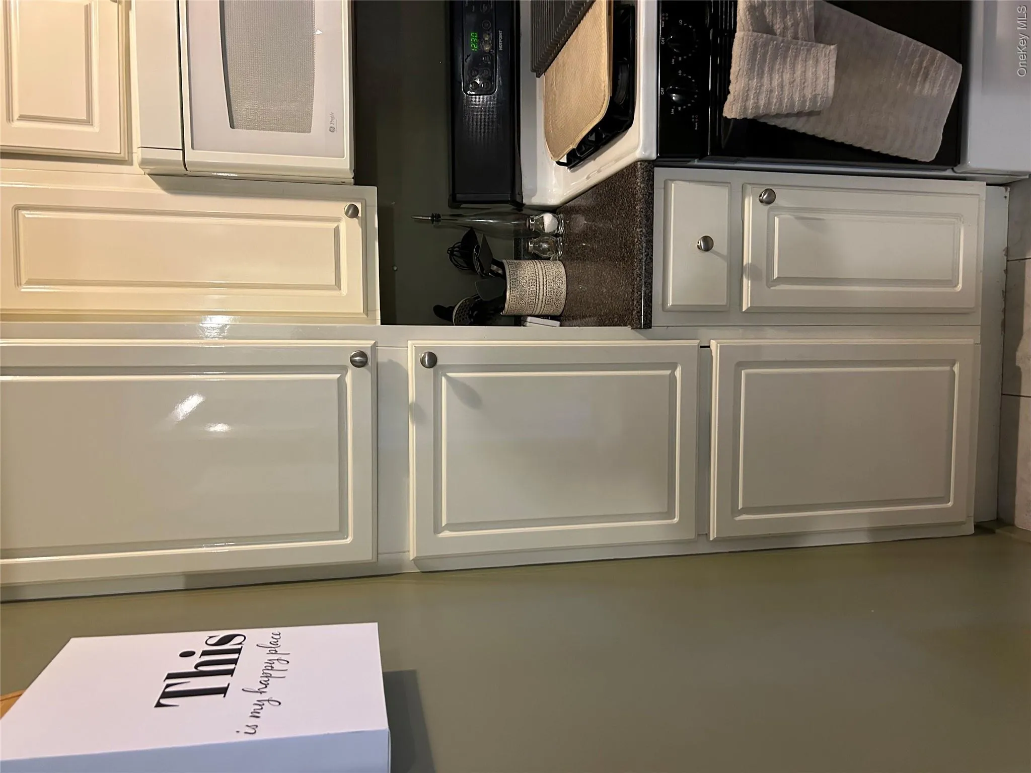 8 Charles Lane, Haverstraw, NY, 1 Room Rooms,1 BathroomBathrooms,Residential Lease,For Rent,Charles,0,988637 8 Charles Lane, Haverstraw, NY, 1 Room Rooms,1 BathroomBathrooms,Residential Lease,For Rent,Charles,0,988637