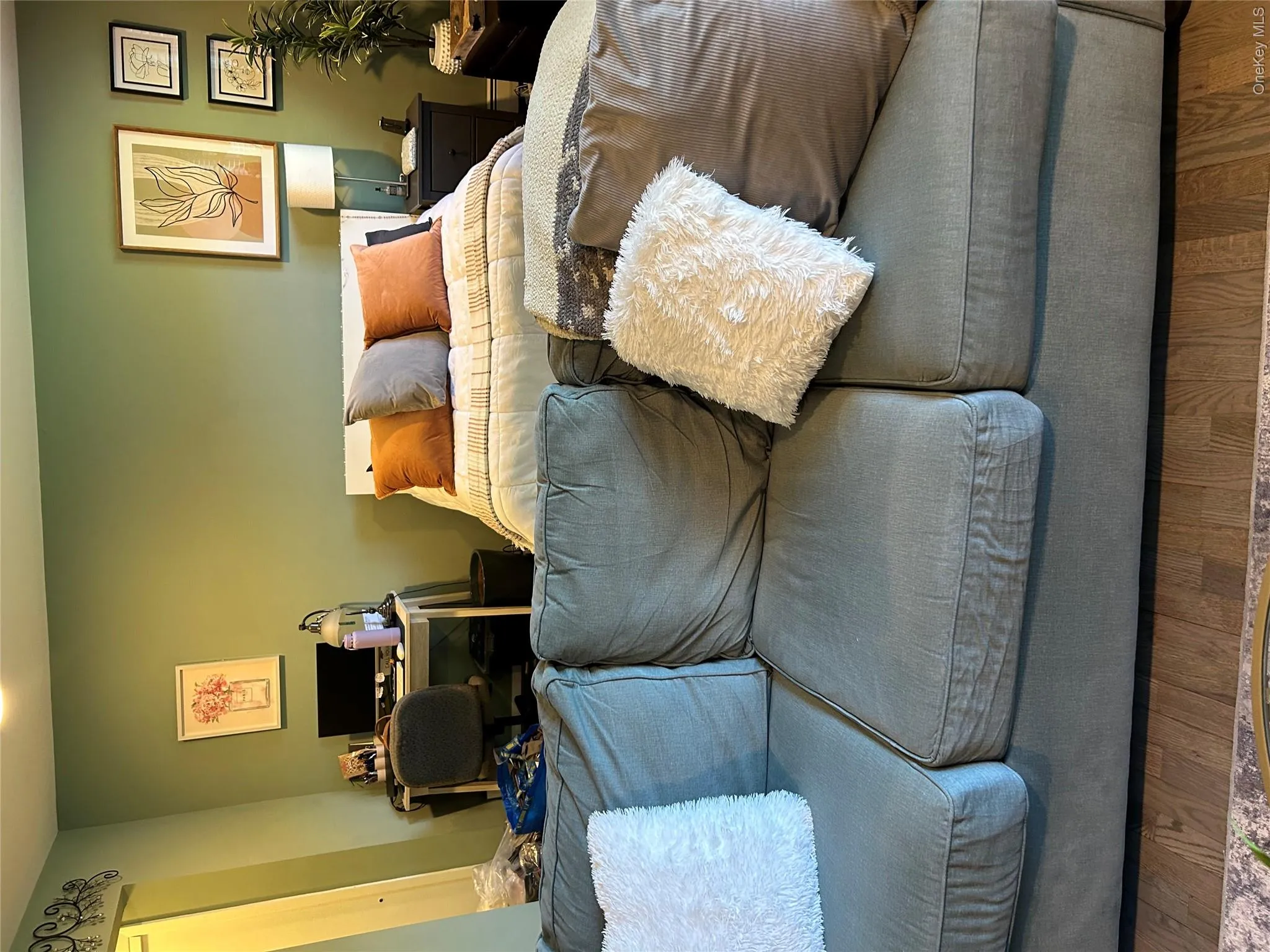 8 Charles Lane, Haverstraw, NY, 1 Room Rooms,1 BathroomBathrooms,Residential Lease,For Rent,Charles,0,988637 8 Charles Lane, Haverstraw, NY, 1 Room Rooms,1 BathroomBathrooms,Residential Lease,For Rent,Charles,0,988637