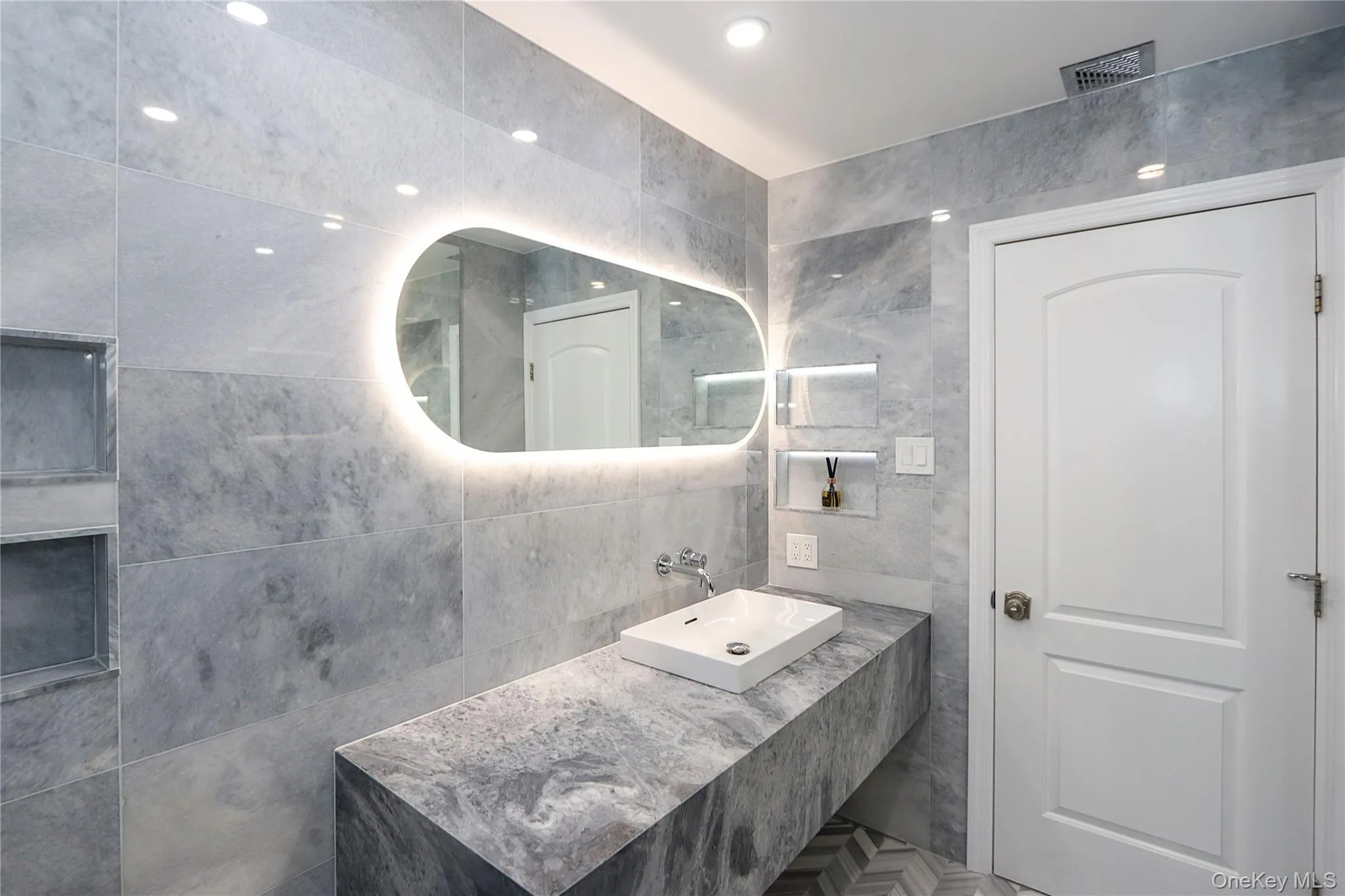 35 Old Pond Road, North Hempstead, NY, 4 Bedrooms Bedrooms, 8 Rooms Rooms,4 BathroomsBathrooms,Residential Lease,For Rent,Old Pond,0,988643 35 Old Pond Road, North Hempstead, NY, 4 Bedrooms Bedrooms, 8 Rooms Rooms,4 BathroomsBathrooms,Residential Lease,For Rent,Old Pond,0,988643