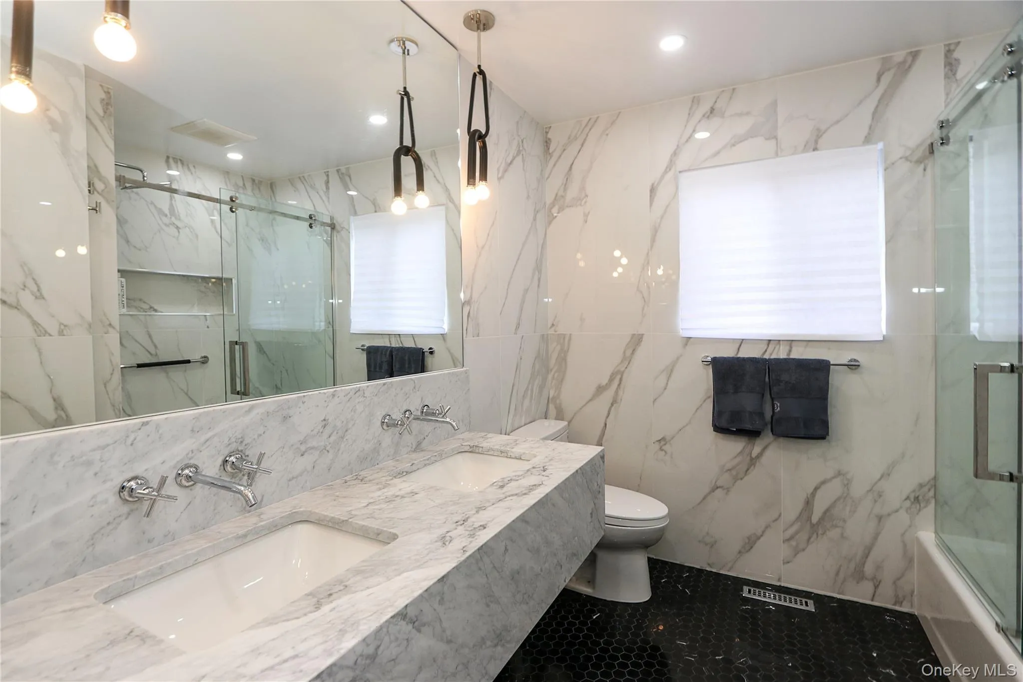 35 Old Pond Road, North Hempstead, NY, 6 Bedrooms Bedrooms, 8 Rooms Rooms,4 BathroomsBathrooms,Residential Lease,For Rent,Old Pond,0,988643 35 Old Pond Road, North Hempstead, NY, 6 Bedrooms Bedrooms, 8 Rooms Rooms,4 BathroomsBathrooms,Residential Lease,For Rent,Old Pond,0,988643
