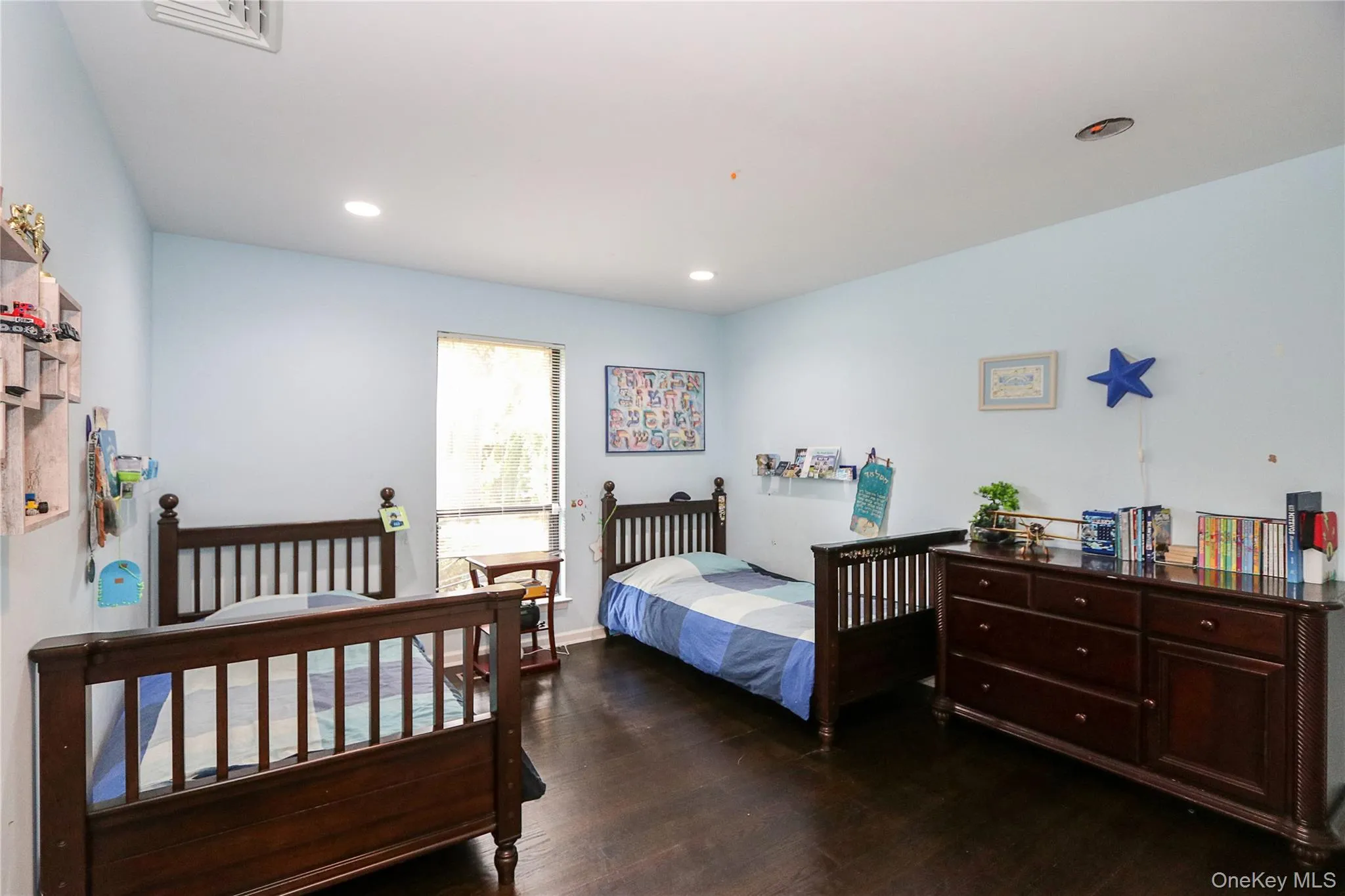 35 Old Pond Road, North Hempstead, NY, 4 Bedrooms Bedrooms, 8 Rooms Rooms,4 BathroomsBathrooms,Residential Lease,For Rent,Old Pond,0,988643 35 Old Pond Road, North Hempstead, NY, 4 Bedrooms Bedrooms, 8 Rooms Rooms,4 BathroomsBathrooms,Residential Lease,For Rent,Old Pond,0,988643