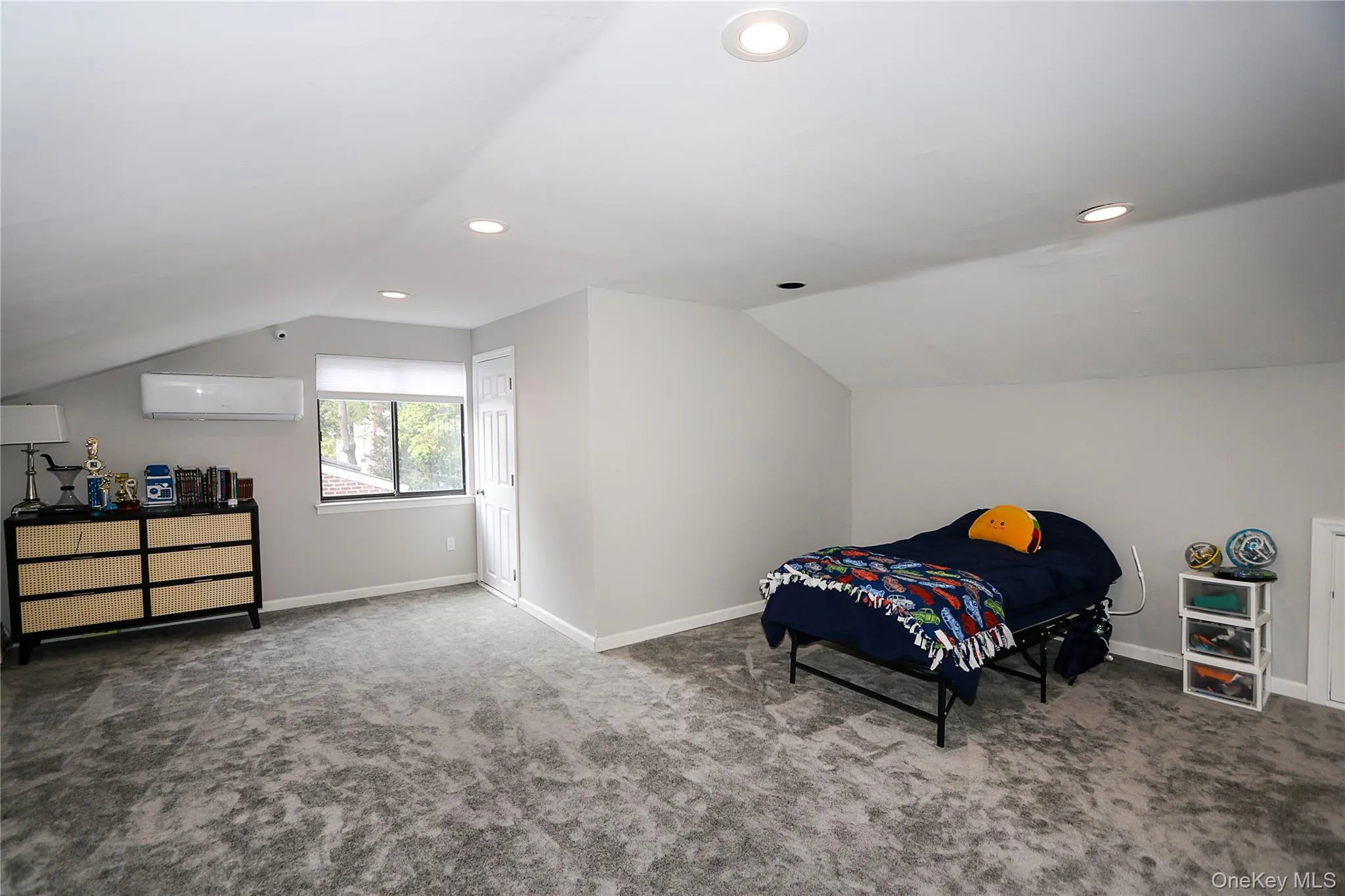 35 Old Pond Road, North Hempstead, NY, 4 Bedrooms Bedrooms, 8 Rooms Rooms,4 BathroomsBathrooms,Residential Lease,For Rent,Old Pond,0,988643 35 Old Pond Road, North Hempstead, NY, 4 Bedrooms Bedrooms, 8 Rooms Rooms,4 BathroomsBathrooms,Residential Lease,For Rent,Old Pond,0,988643