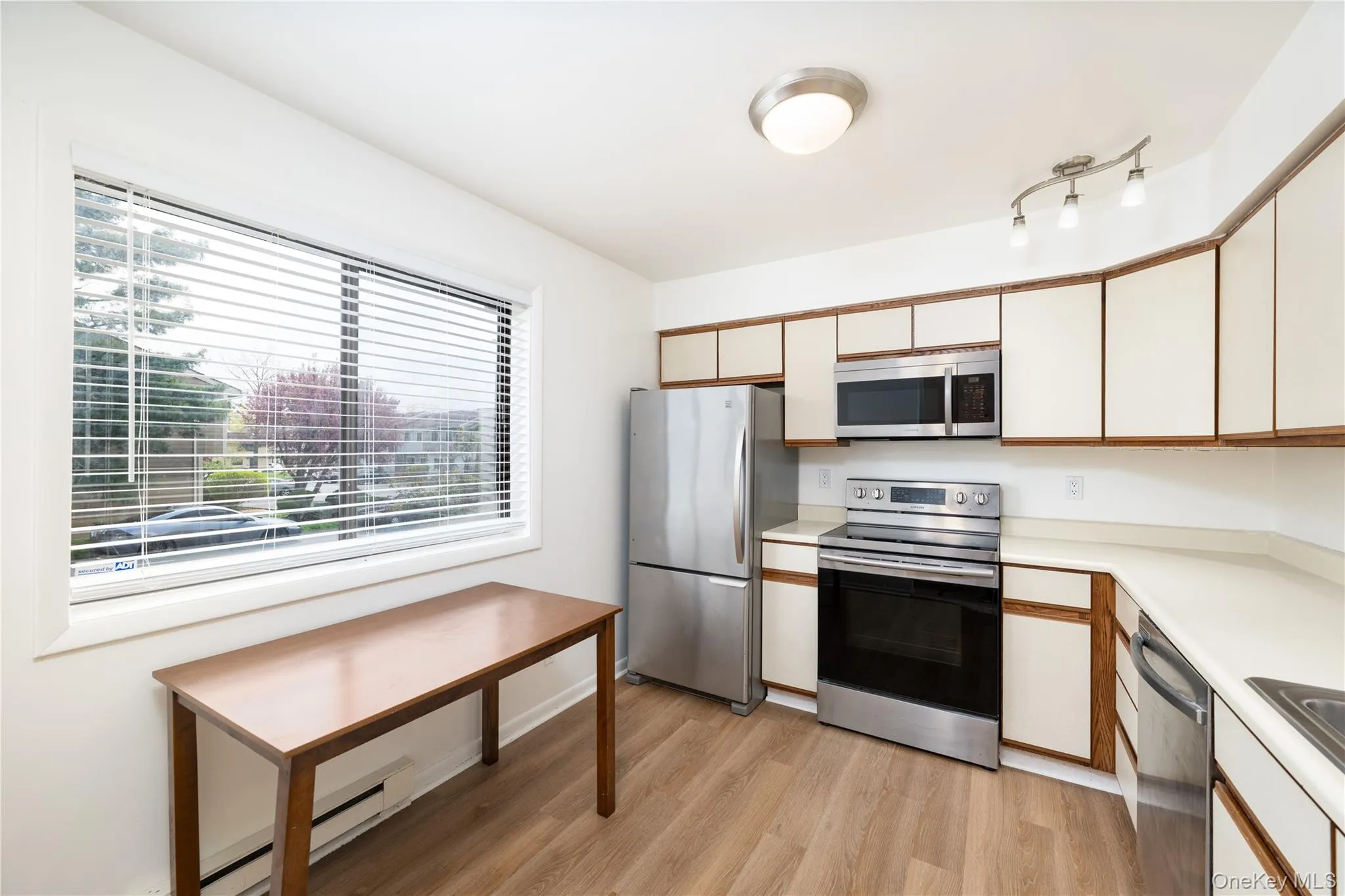 5002 Chelsea Cove, Beekman, NY, 3 Bedrooms Bedrooms, 7 Rooms Rooms,1 BathroomBathrooms,Residential,For Rent,Chelsea,0,988660 5002 Chelsea Cove, Beekman, NY, 3 Bedrooms Bedrooms, 7 Rooms Rooms,1 BathroomBathrooms,Residential,For Rent,Chelsea,0,988660