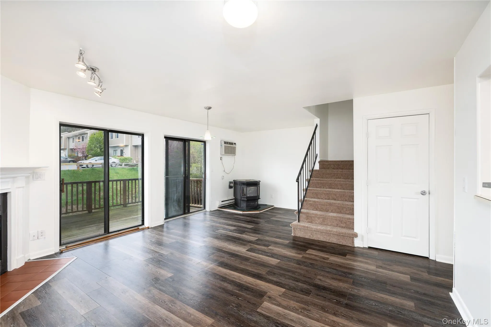 5002 Chelsea Cove, Beekman, NY, 3 Bedrooms Bedrooms, 7 Rooms Rooms,1 BathroomBathrooms,Residential,For Rent,Chelsea,0,988660 5002 Chelsea Cove, Beekman, NY, 3 Bedrooms Bedrooms, 7 Rooms Rooms,1 BathroomBathrooms,Residential,For Rent,Chelsea,0,988660