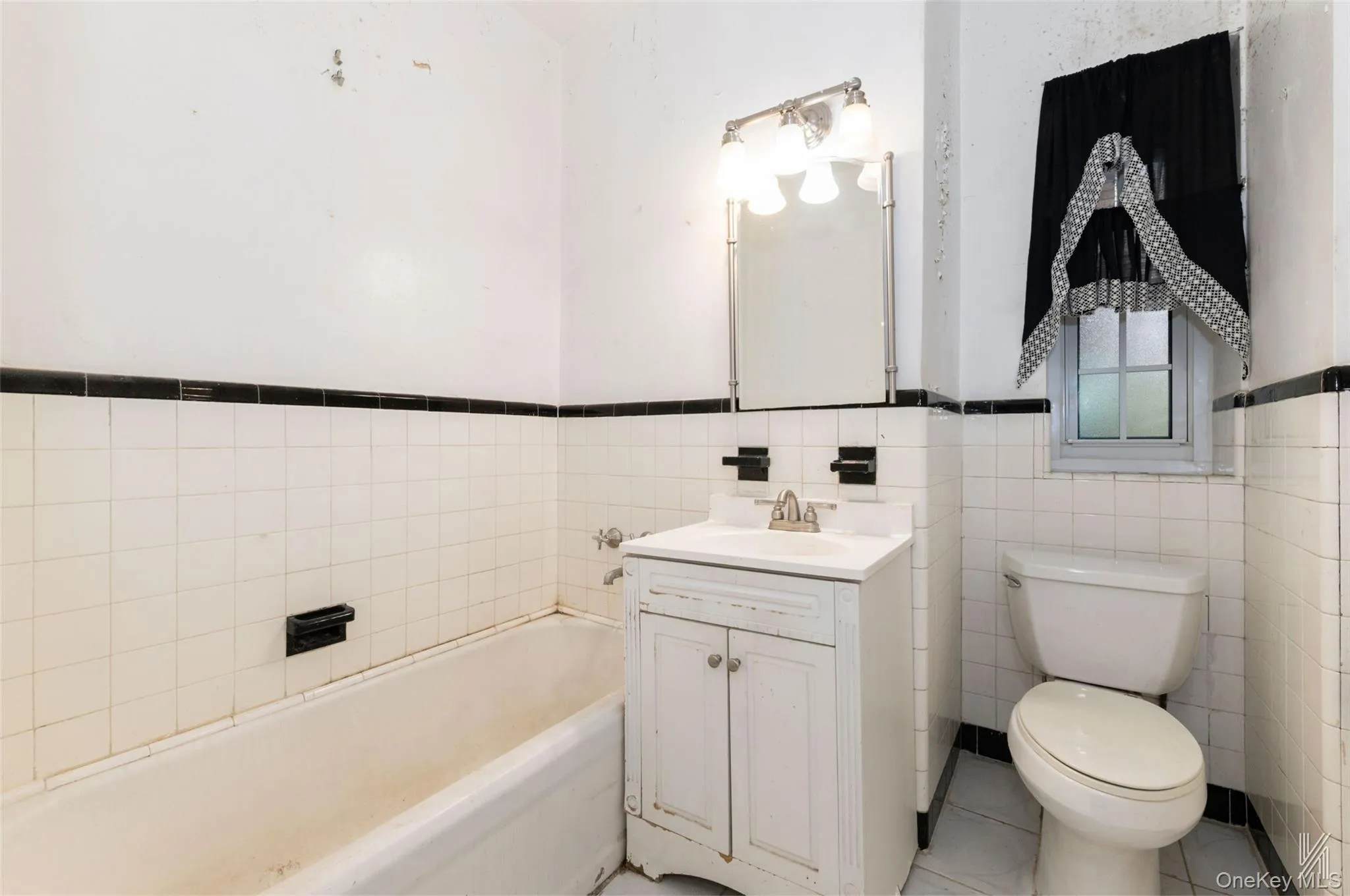 35-24 78th Street, New York, NY, 2 Bedrooms Bedrooms, 5 Rooms Rooms,1 BathroomBathrooms,Residential,For Rent,78th,0,988710 35-24 78th Street, New York, NY, 2 Bedrooms Bedrooms, 5 Rooms Rooms,1 BathroomBathrooms,Residential,For Rent,78th,0,988710
