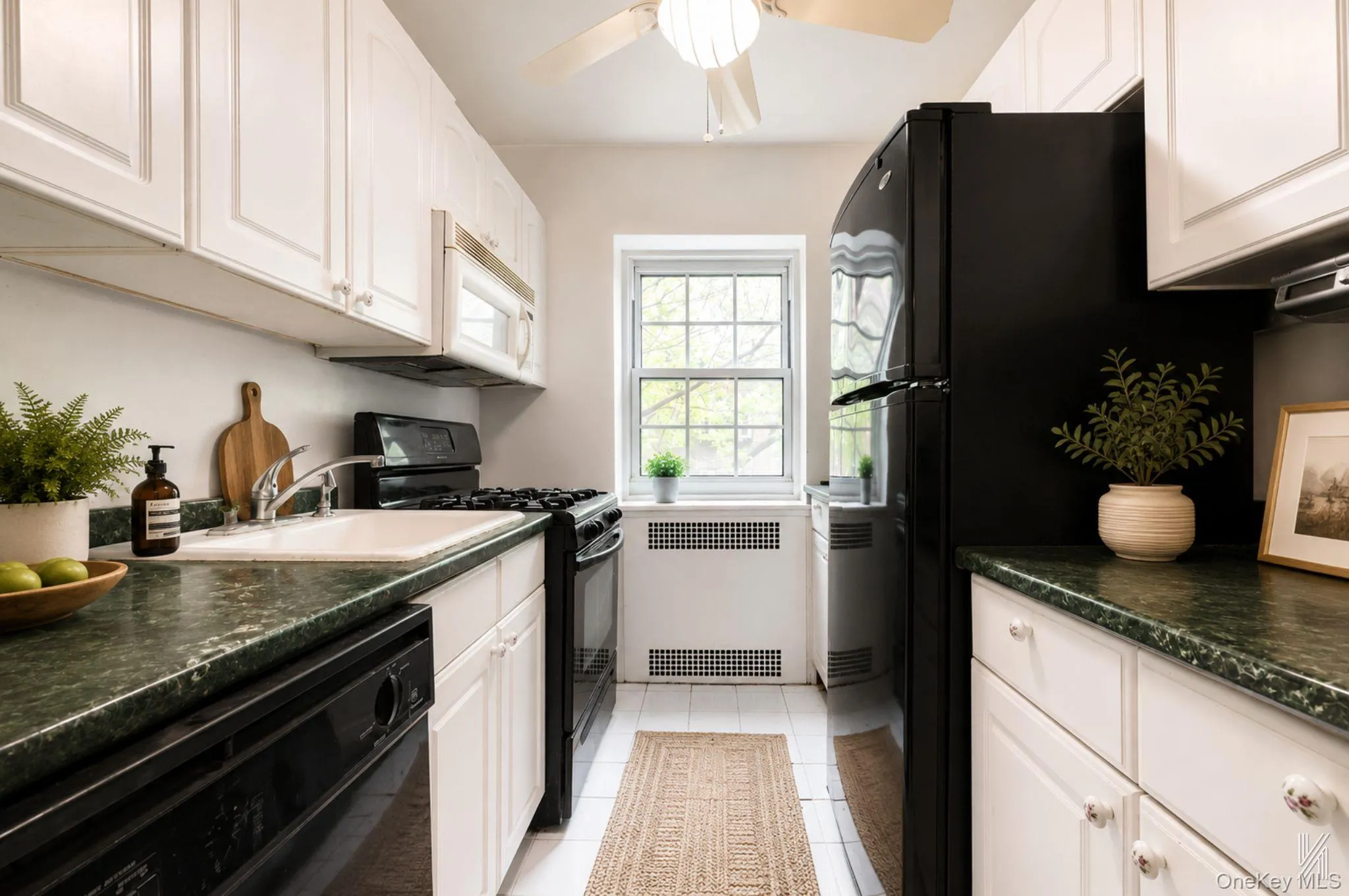 35-24 78th Street, New York, NY, 2 Bedrooms Bedrooms, 5 Rooms Rooms,1 BathroomBathrooms,Residential,For Rent,78th,0,988710 35-24 78th Street, New York, NY, 2 Bedrooms Bedrooms, 5 Rooms Rooms,1 BathroomBathrooms,Residential,For Rent,78th,0,988710
