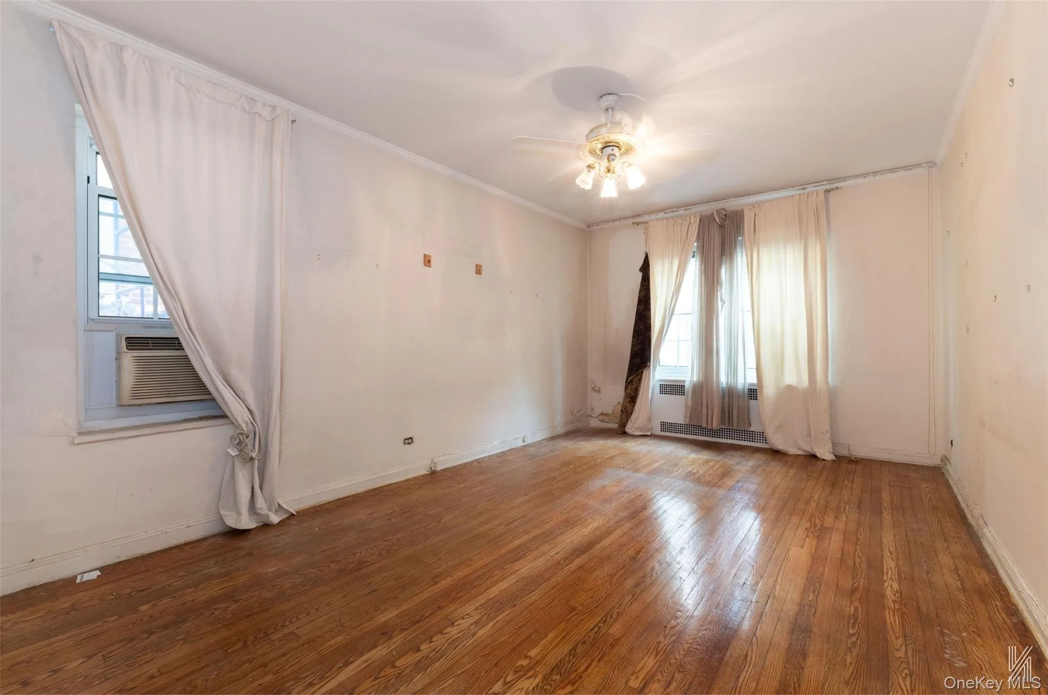 35-24 78th Street, New York, NY, 2 Bedrooms Bedrooms, 5 Rooms Rooms,1 BathroomBathrooms,Residential,For Rent,78th,0,988710 35-24 78th Street, New York, NY, 2 Bedrooms Bedrooms, 5 Rooms Rooms,1 BathroomBathrooms,Residential,For Rent,78th,0,988710