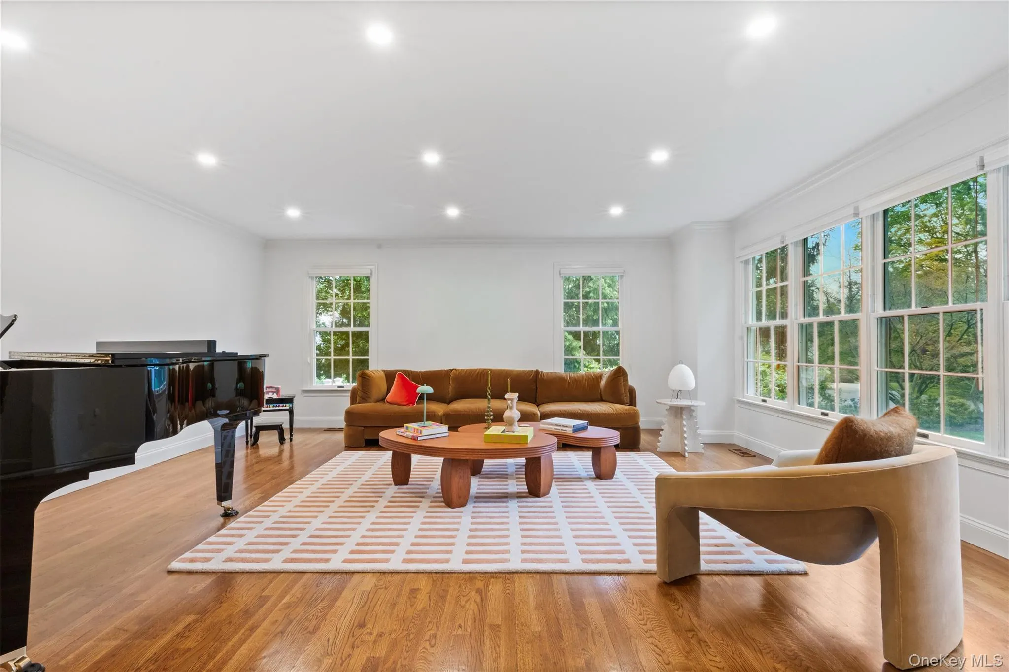 6 Round House Court, North Castle, NY, 5 Bedrooms Bedrooms, 18 Rooms Rooms,5 BathroomsBathrooms,Residential,For Rent,Round House,0,988722 6 Round House Court, North Castle, NY, 5 Bedrooms Bedrooms, 18 Rooms Rooms,5 BathroomsBathrooms,Residential,For Rent,Round House,0,988722