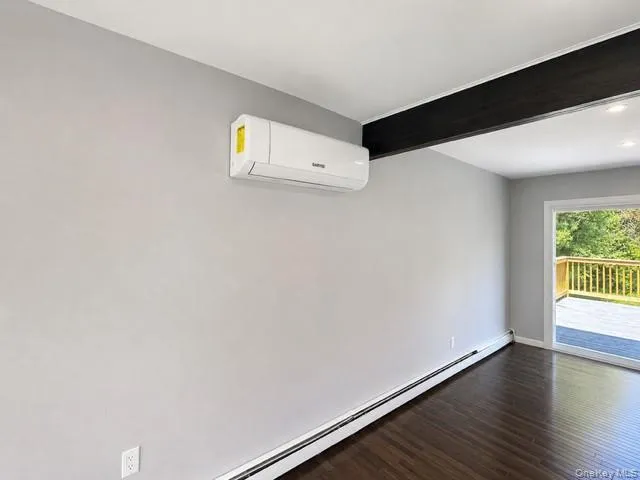 7 Jonathan Drive, Hyde Park, NY, 3 Bedrooms Bedrooms, 7 Rooms Rooms,2 BathroomsBathrooms,Residential,For Rent,Jonathan,0,988726 7 Jonathan Drive, Hyde Park, NY, 3 Bedrooms Bedrooms, 7 Rooms Rooms,2 BathroomsBathrooms,Residential,For Rent,Jonathan,0,988726
