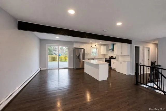 7 Jonathan Drive, Hyde Park, NY, 3 Bedrooms Bedrooms, 7 Rooms Rooms,2 BathroomsBathrooms,Residential,For Rent,Jonathan,0,988726 7 Jonathan Drive, Hyde Park, NY, 3 Bedrooms Bedrooms, 7 Rooms Rooms,2 BathroomsBathrooms,Residential,For Rent,Jonathan,0,988726
