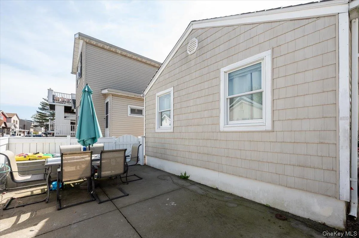 64D Edgewater Park, New York, NY, 2 Bedrooms Bedrooms, 5 Rooms Rooms,1 BathroomBathrooms,Residential Sale,For Rent,Edgewater,0,988730 64D Edgewater Park, New York, NY, 2 Bedrooms Bedrooms, 5 Rooms Rooms,1 BathroomBathrooms,Residential Sale,For Rent,Edgewater,0,988730