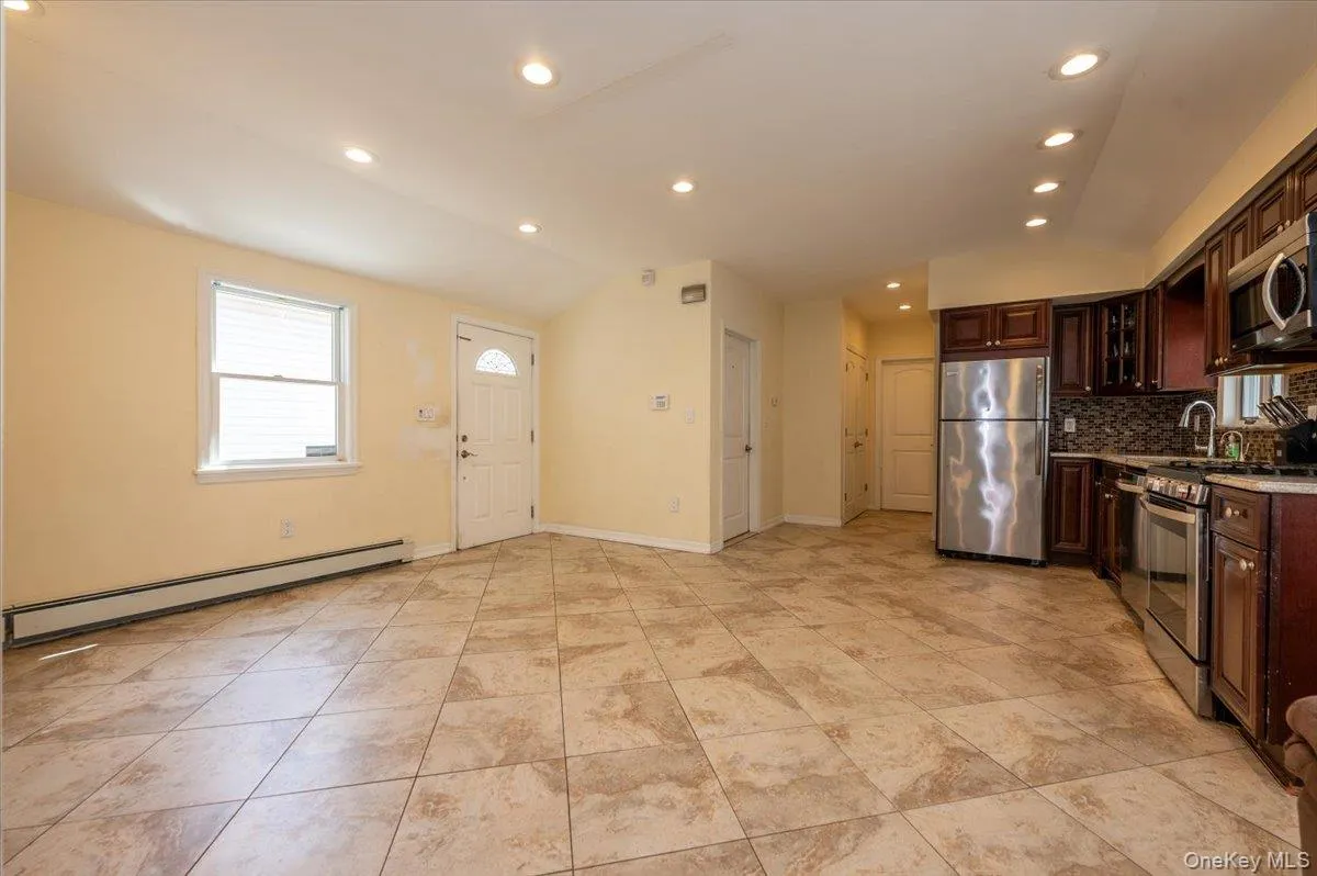 64D Edgewater Park, New York, NY, 2 Bedrooms Bedrooms, 5 Rooms Rooms,1 BathroomBathrooms,Residential Sale,For Rent,Edgewater,0,988730 64D Edgewater Park, New York, NY, 2 Bedrooms Bedrooms, 5 Rooms Rooms,1 BathroomBathrooms,Residential Sale,For Rent,Edgewater,0,988730