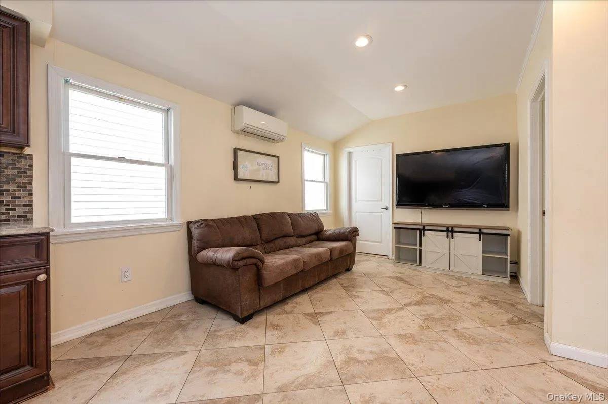64D Edgewater Park, New York, NY, 2 Bedrooms Bedrooms, 5 Rooms Rooms,1 BathroomBathrooms,Residential Sale,For Rent,Edgewater,0,988730 64D Edgewater Park, New York, NY, 2 Bedrooms Bedrooms, 5 Rooms Rooms,1 BathroomBathrooms,Residential Sale,For Rent,Edgewater,0,988730