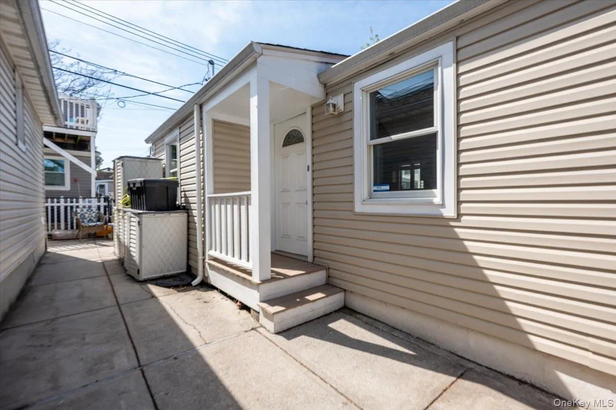 64D Edgewater Park, New York, NY, 2 Bedrooms Bedrooms, 5 Rooms Rooms,1 BathroomBathrooms,Residential Sale,For Rent,Edgewater,0,988730 64D Edgewater Park, New York, NY, 2 Bedrooms Bedrooms, 5 Rooms Rooms,1 BathroomBathrooms,Residential Sale,For Rent,Edgewater,0,988730