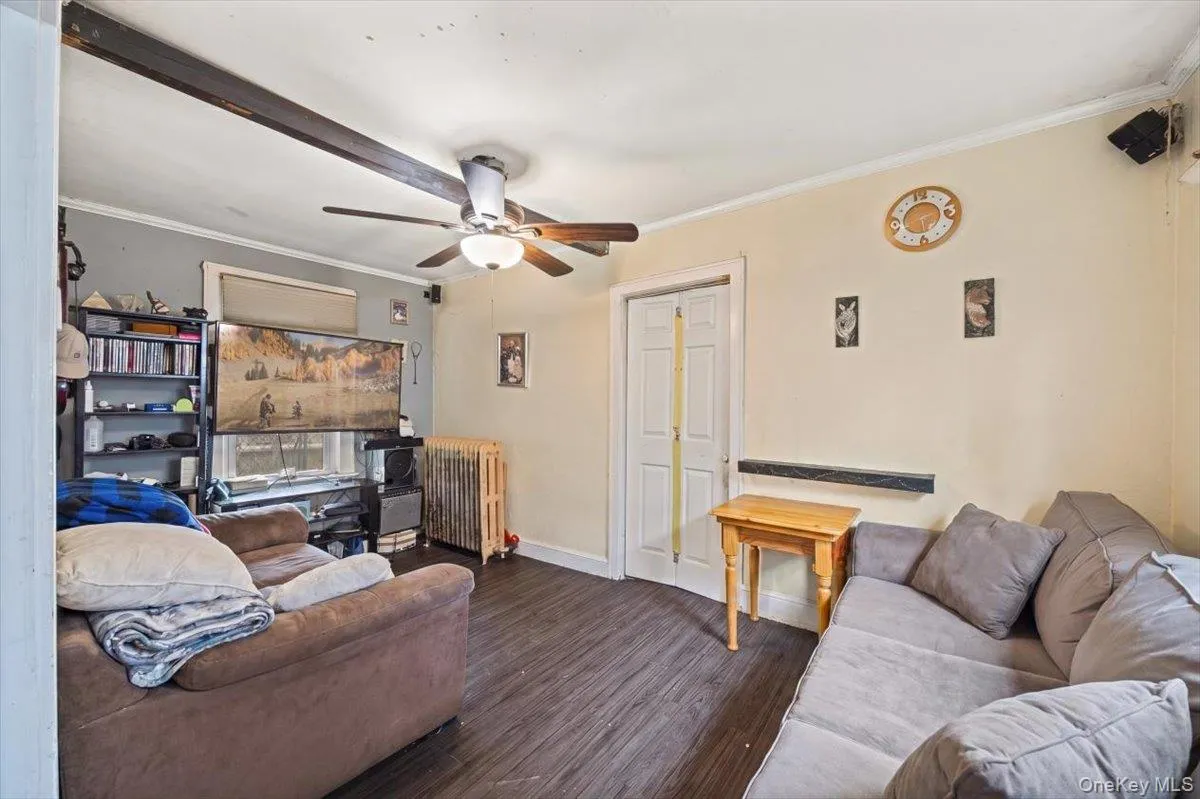 8 Geyser Place, Greenburgh, NY, 2 Bedrooms Bedrooms, 5 Rooms Rooms,1 BathroomBathrooms,Residential,For Rent,Geyser,0,988765 8 Geyser Place, Greenburgh, NY, 2 Bedrooms Bedrooms, 5 Rooms Rooms,1 BathroomBathrooms,Residential,For Rent,Geyser,0,988765