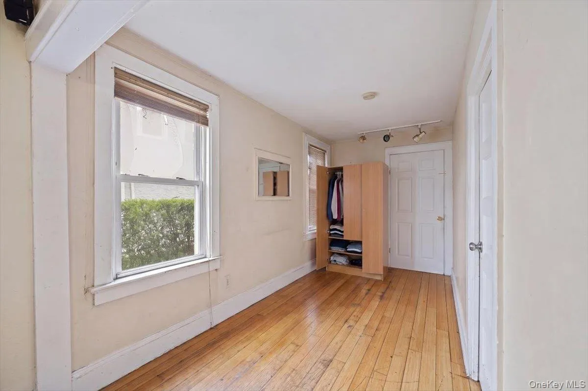 8 Geyser Place, Greenburgh, NY, 2 Bedrooms Bedrooms, 5 Rooms Rooms,1 BathroomBathrooms,Residential,For Rent,Geyser,0,988765 8 Geyser Place, Greenburgh, NY, 2 Bedrooms Bedrooms, 5 Rooms Rooms,1 BathroomBathrooms,Residential,For Rent,Geyser,0,988765