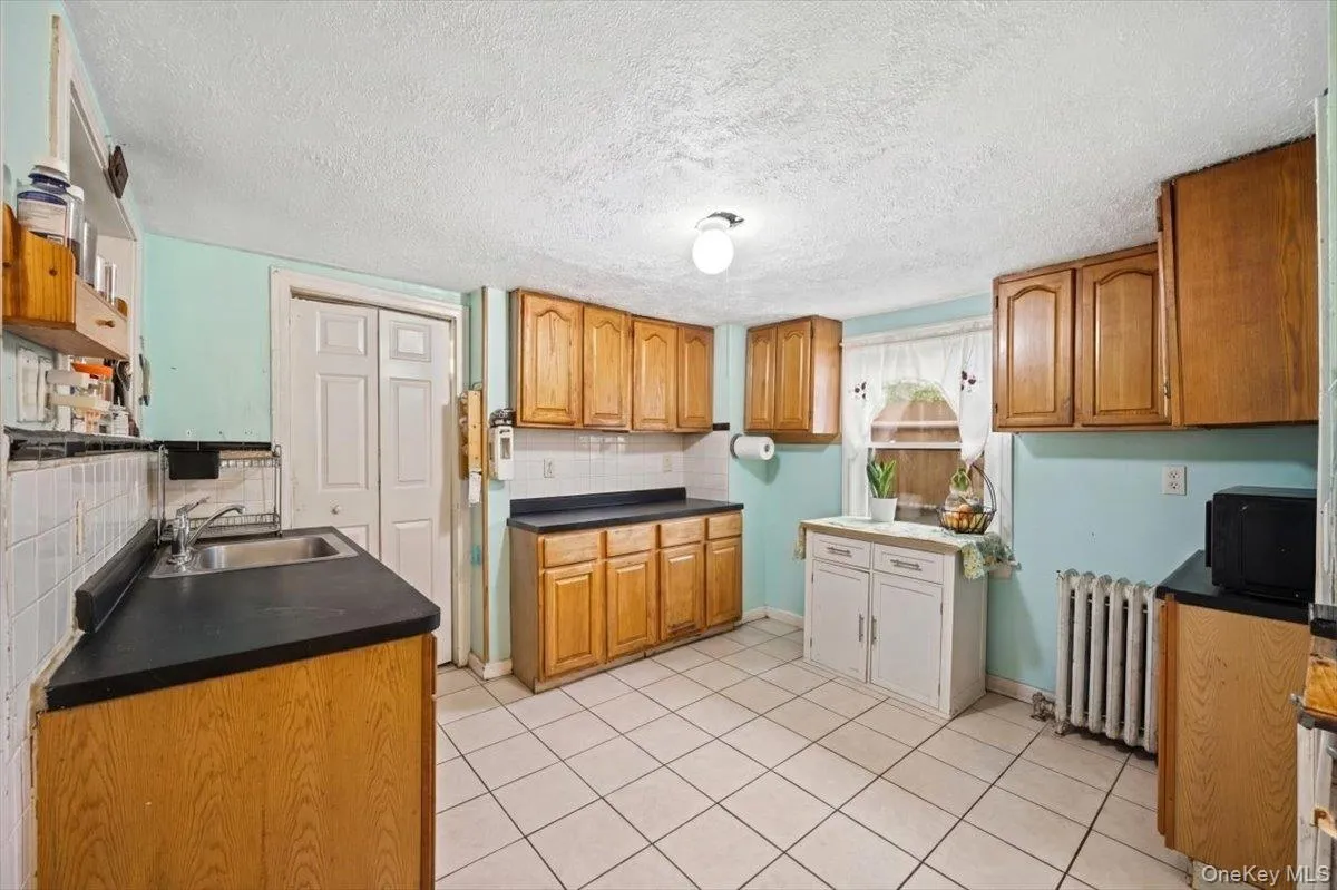 8 Geyser Place, Greenburgh, NY, 2 Bedrooms Bedrooms, 5 Rooms Rooms,1 BathroomBathrooms,Residential,For Rent,Geyser,0,988765 8 Geyser Place, Greenburgh, NY, 2 Bedrooms Bedrooms, 5 Rooms Rooms,1 BathroomBathrooms,Residential,For Rent,Geyser,0,988765