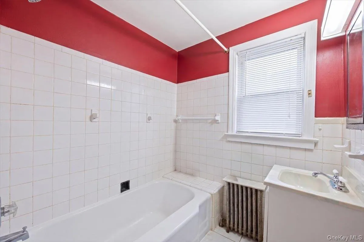 8 Geyser Place, Greenburgh, NY, 2 Bedrooms Bedrooms, 5 Rooms Rooms,1 BathroomBathrooms,Residential,For Rent,Geyser,0,988765 8 Geyser Place, Greenburgh, NY, 2 Bedrooms Bedrooms, 5 Rooms Rooms,1 BathroomBathrooms,Residential,For Rent,Geyser,0,988765