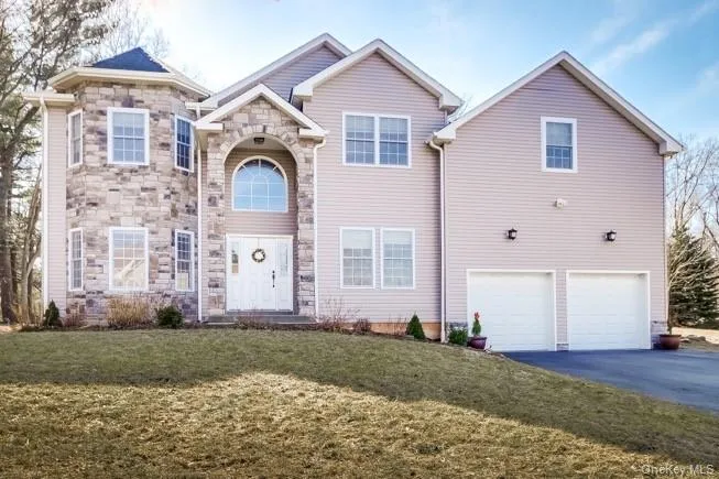 5 Fant Farm Lane, Ramapo, NY, 4 Bedrooms Bedrooms, 11 Rooms Rooms,3 BathroomsBathrooms,Residential Lease,For Rent,Fant Farm,0,988769 5 Fant Farm Lane, Ramapo, NY, 4 Bedrooms Bedrooms, 11 Rooms Rooms,3 BathroomsBathrooms,Residential Lease,For Rent,Fant Farm,0,988769