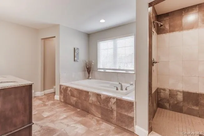 5 Fant Farm Lane, Ramapo, NY, 4 Bedrooms Bedrooms, 11 Rooms Rooms,3 BathroomsBathrooms,Residential Lease,For Rent,Fant Farm,0,988769 5 Fant Farm Lane, Ramapo, NY, 4 Bedrooms Bedrooms, 11 Rooms Rooms,3 BathroomsBathrooms,Residential Lease,For Rent,Fant Farm,0,988769