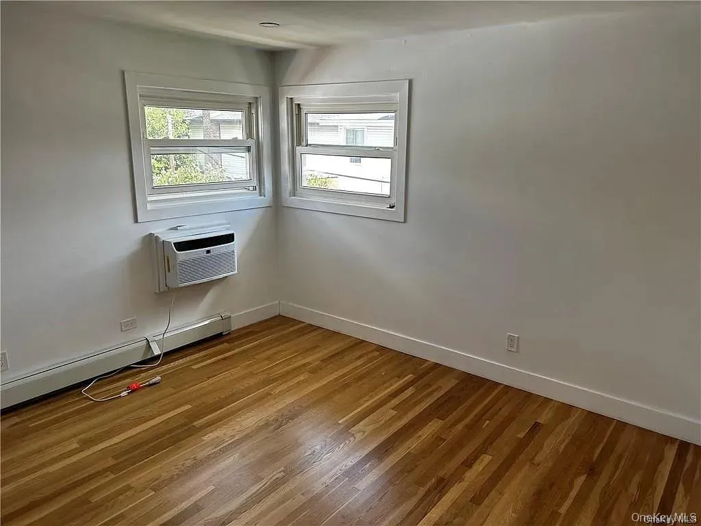 15331 80th Street, New York, NY, 3 Bedrooms Bedrooms, 7 Rooms Rooms,2 BathroomsBathrooms,Residential Lease,For Rent,80th,0,988792 15331 80th Street, New York, NY, 3 Bedrooms Bedrooms, 7 Rooms Rooms,2 BathroomsBathrooms,Residential Lease,For Rent,80th,0,988792