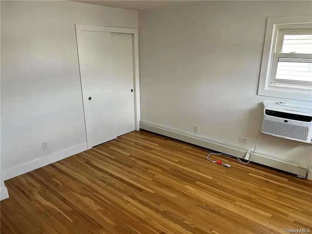 15331 80th Street, New York, NY, 3 Bedrooms Bedrooms, 7 Rooms Rooms,2 BathroomsBathrooms,Residential Lease,For Rent,80th,0,988792 15331 80th Street, New York, NY, 3 Bedrooms Bedrooms, 7 Rooms Rooms,2 BathroomsBathrooms,Residential Lease,For Rent,80th,0,988792