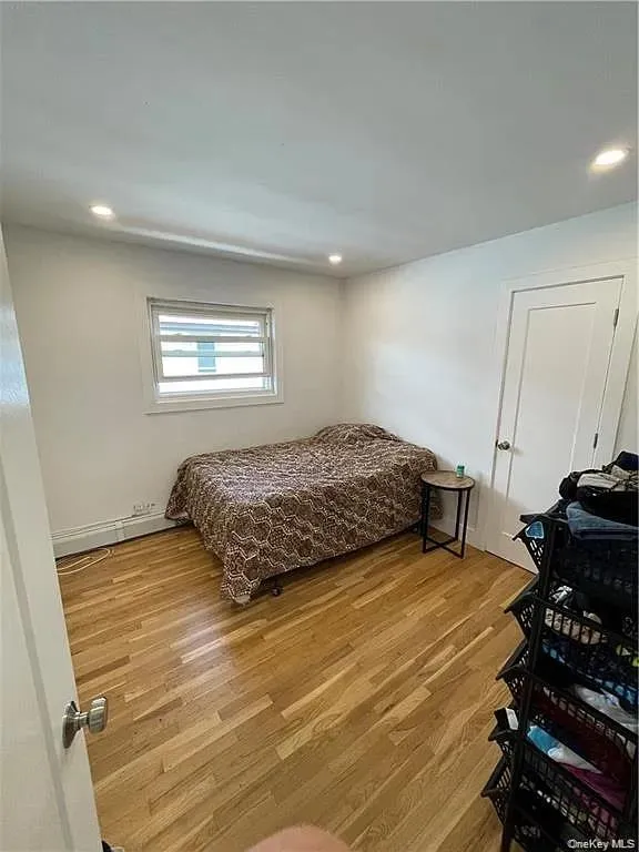 15331 80th Street, New York, NY, 3 Bedrooms Bedrooms, 7 Rooms Rooms,2 BathroomsBathrooms,Residential Lease,For Rent,80th,0,988792 15331 80th Street, New York, NY, 3 Bedrooms Bedrooms, 7 Rooms Rooms,2 BathroomsBathrooms,Residential Lease,For Rent,80th,0,988792