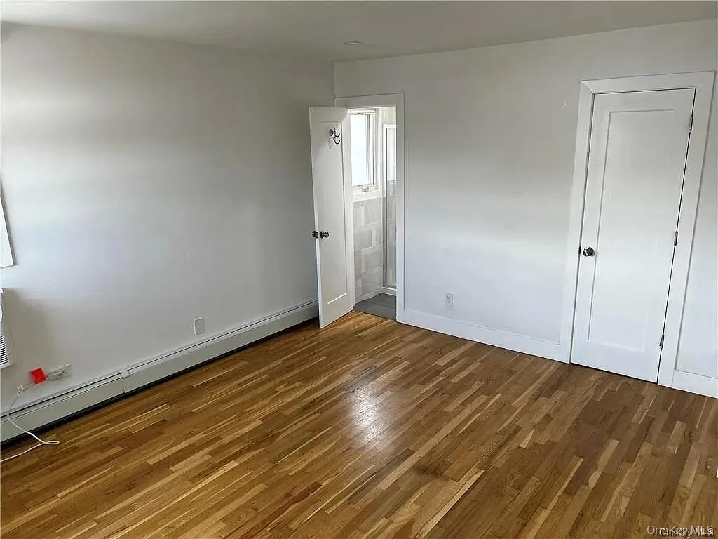 15331 80th Street, New York, NY, 3 Bedrooms Bedrooms, 7 Rooms Rooms,2 BathroomsBathrooms,Residential Lease,For Rent,80th,0,988792 15331 80th Street, New York, NY, 3 Bedrooms Bedrooms, 7 Rooms Rooms,2 BathroomsBathrooms,Residential Lease,For Rent,80th,0,988792