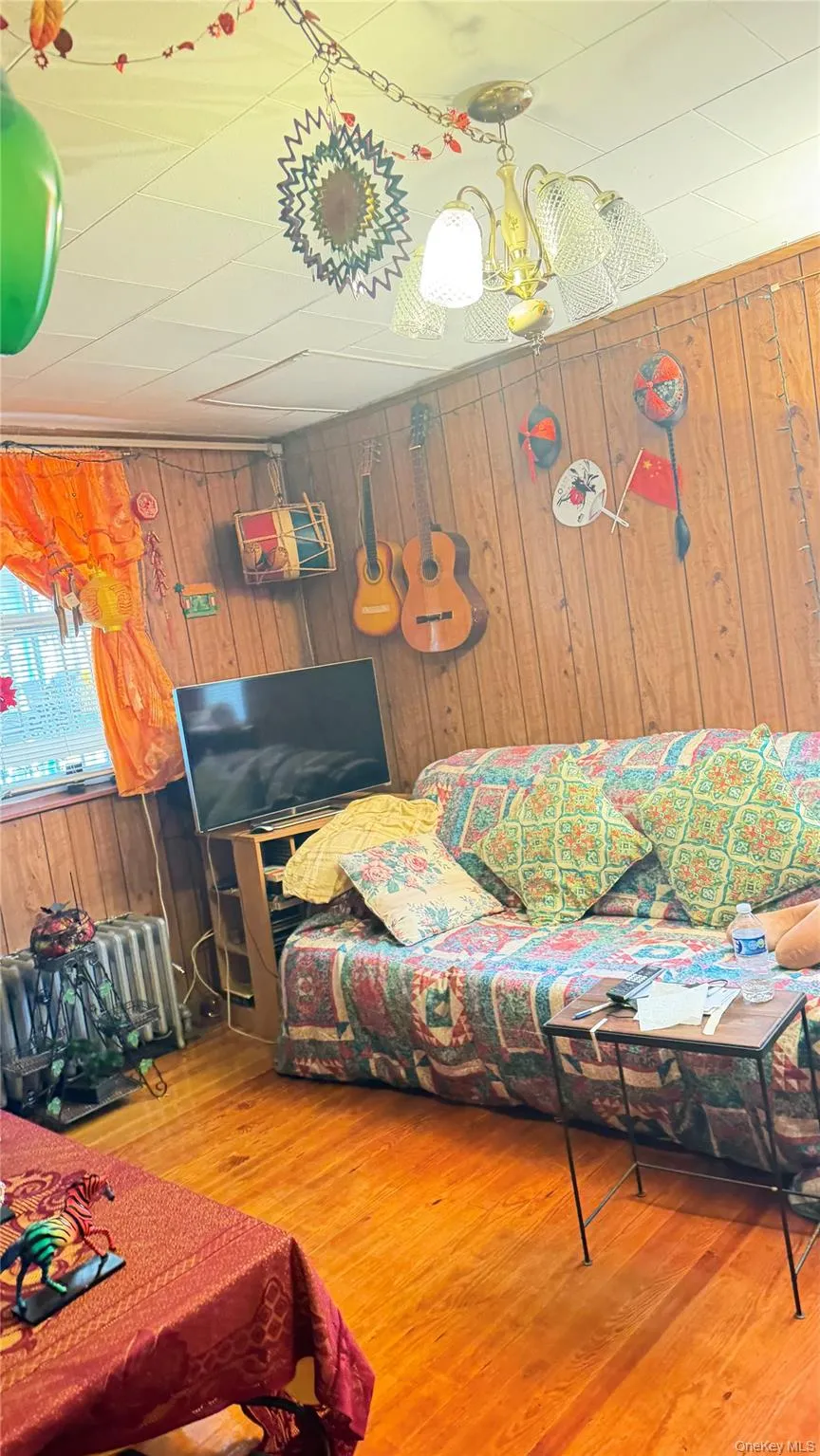 227 Stephens Avenue, New York, NY, 2 Bedrooms Bedrooms, 5 Rooms Rooms,1 BathroomBathrooms,Residential,For Rent,Stephens,0,988798 227 Stephens Avenue, New York, NY, 2 Bedrooms Bedrooms, 5 Rooms Rooms,1 BathroomBathrooms,Residential,For Rent,Stephens,0,988798