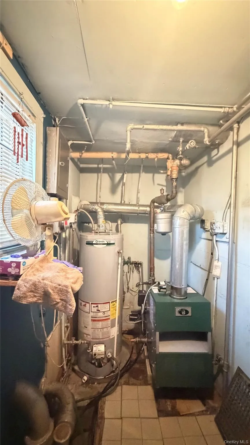 227 Stephens Avenue, New York, NY, 2 Bedrooms Bedrooms, 5 Rooms Rooms,1 BathroomBathrooms,Residential,For Rent,Stephens,0,988798 227 Stephens Avenue, New York, NY, 2 Bedrooms Bedrooms, 5 Rooms Rooms,1 BathroomBathrooms,Residential,For Rent,Stephens,0,988798