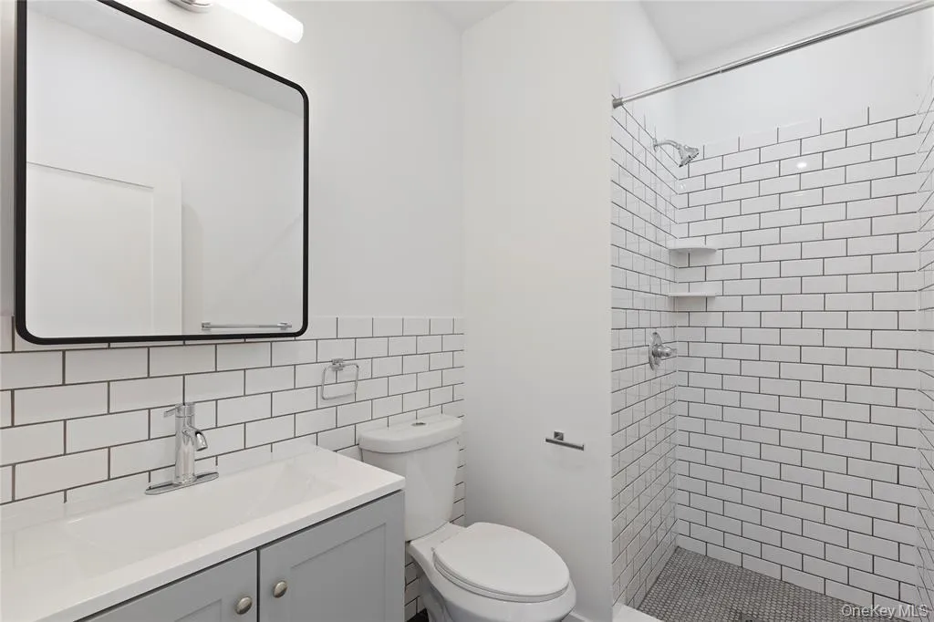 9 Lagrange Avenue, Poughkeepsie, NY, 1 Bedroom Bedrooms, 2 Rooms Rooms,1 BathroomBathrooms,Residential Lease,For Rent,Lagrange,0,988806 9 Lagrange Avenue, Poughkeepsie, NY, 1 Bedroom Bedrooms, 2 Rooms Rooms,1 BathroomBathrooms,Residential Lease,For Rent,Lagrange,0,988806