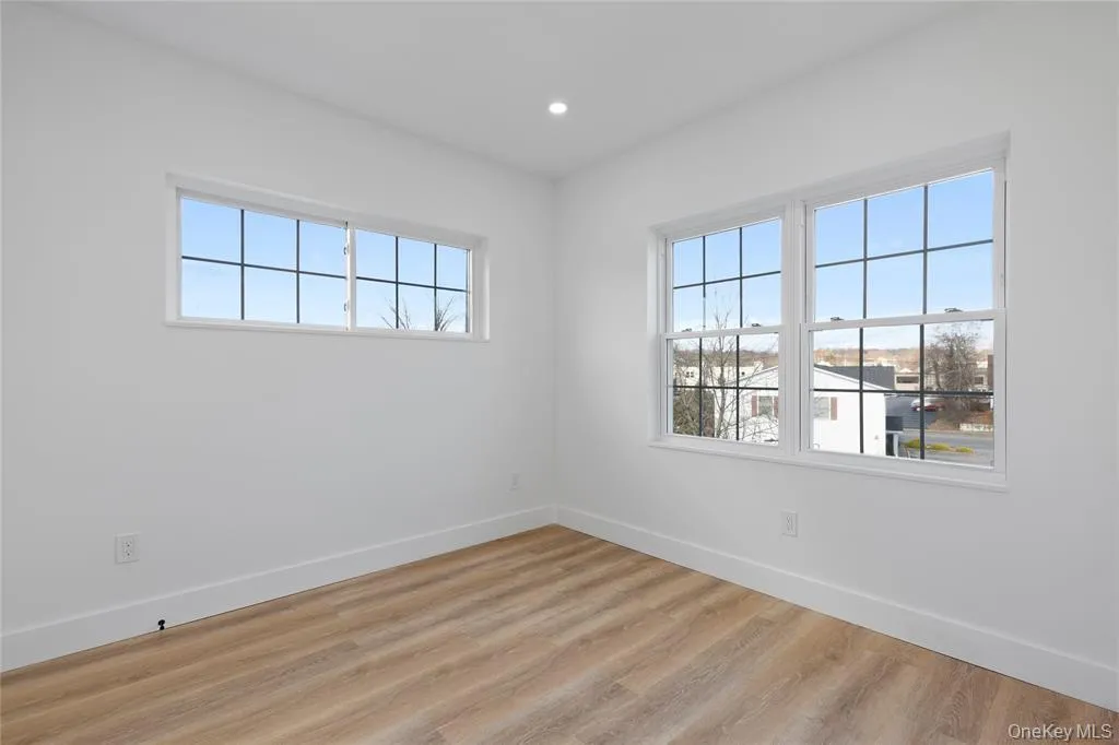 9 Lagrange Avenue, Poughkeepsie, NY, 1 Bedroom Bedrooms, 2 Rooms Rooms,1 BathroomBathrooms,Residential Lease,For Rent,Lagrange,0,988806 9 Lagrange Avenue, Poughkeepsie, NY, 1 Bedroom Bedrooms, 2 Rooms Rooms,1 BathroomBathrooms,Residential Lease,For Rent,Lagrange,0,988806