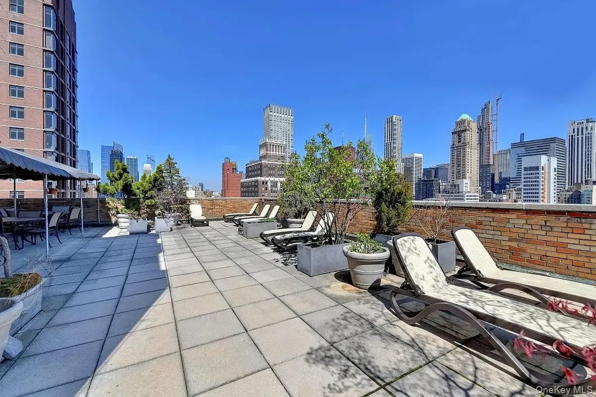 10 PARK, New York, NY, 2 Rooms Rooms,1 BathroomBathrooms,Residential,For Rent,PARK,0,988809 10 PARK, New York, NY, 2 Rooms Rooms,1 BathroomBathrooms,Residential,For Rent,PARK,0,988809
